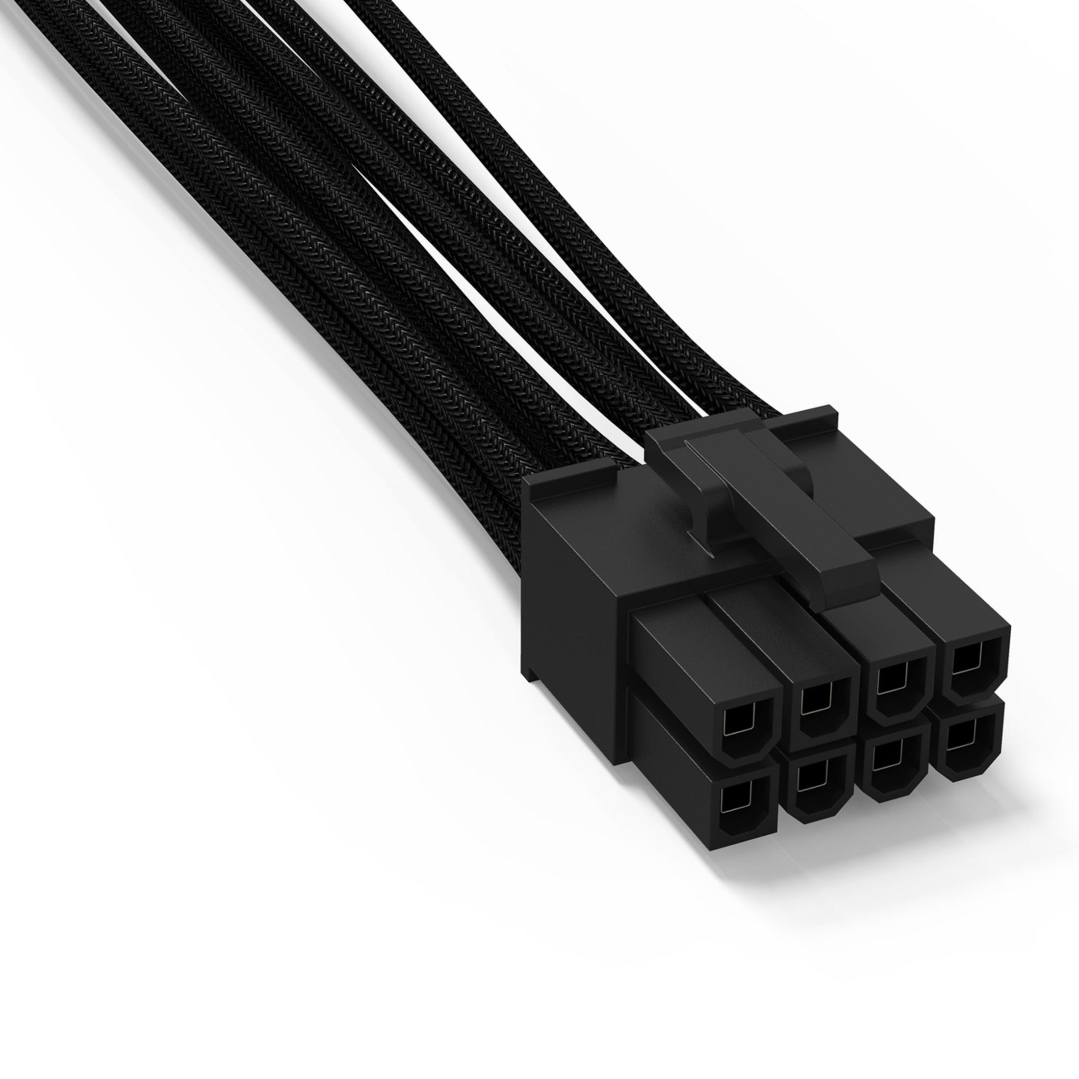 Czarne kable zasilające ze złączem, na białym tle.