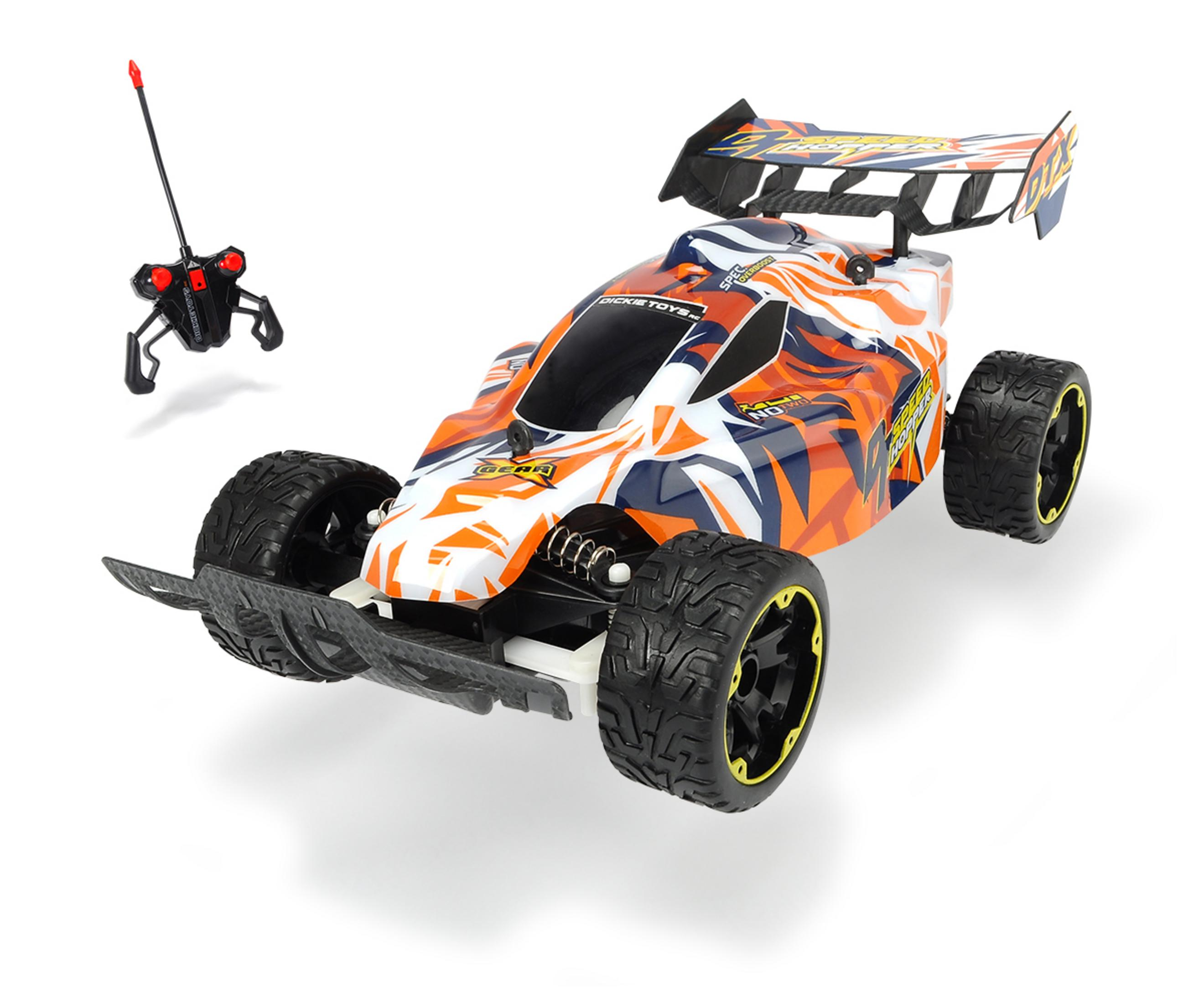 Orangefarbenes und weißes ferngesteuertes Auto mit Controller, weißer Hintergrund.