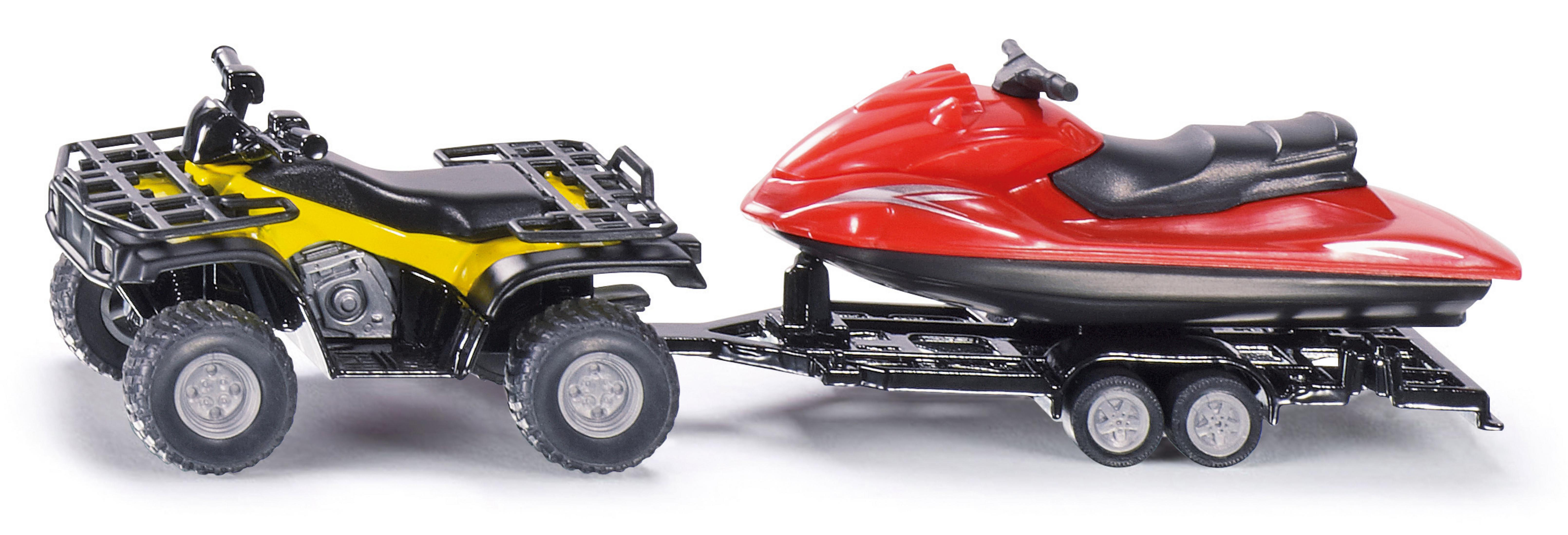 Żółty ATV i czerwony skuter wodny na przyczepie, białe tło.