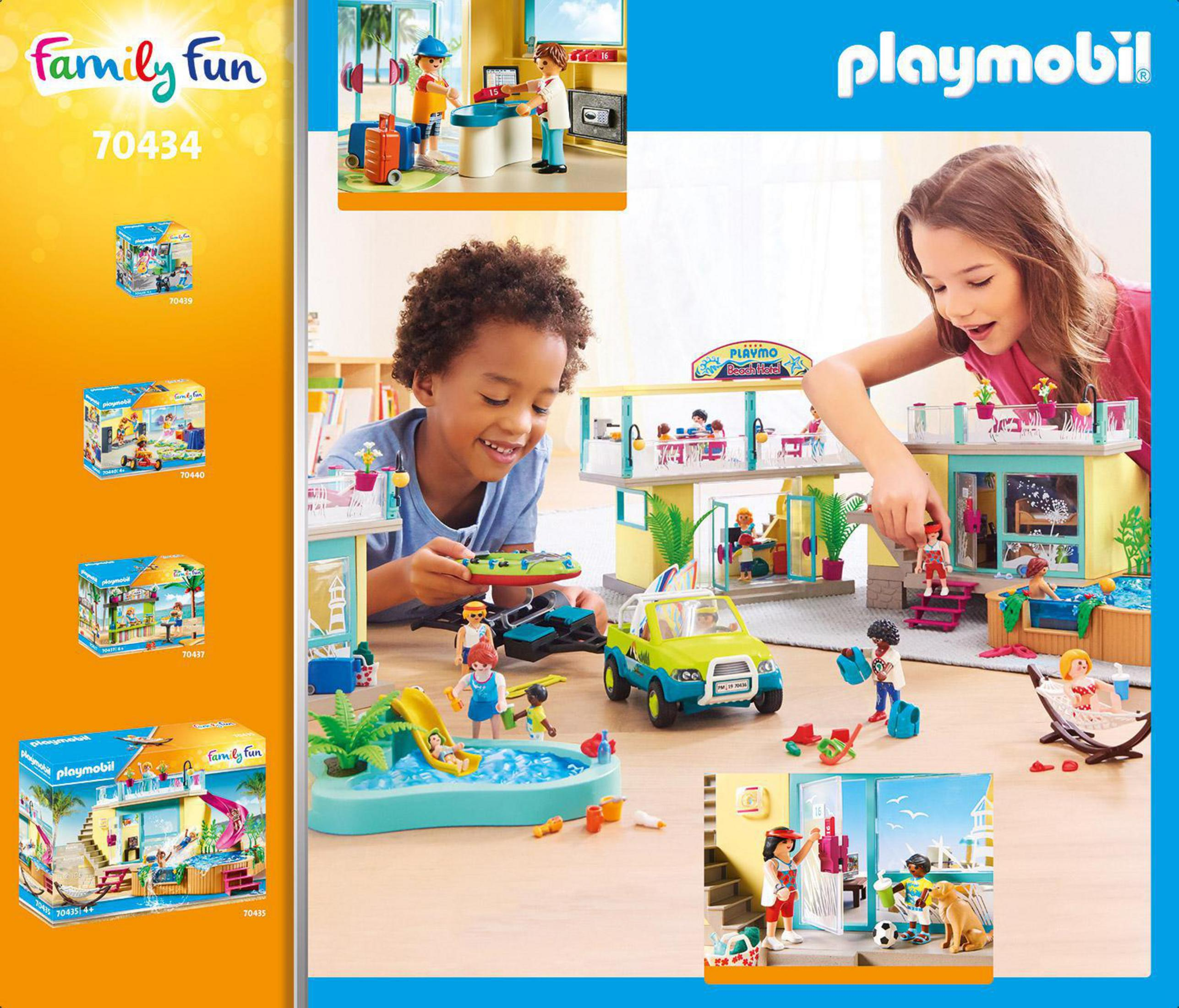 Un set de Playmobil con una familia jugando y la caja del producto.