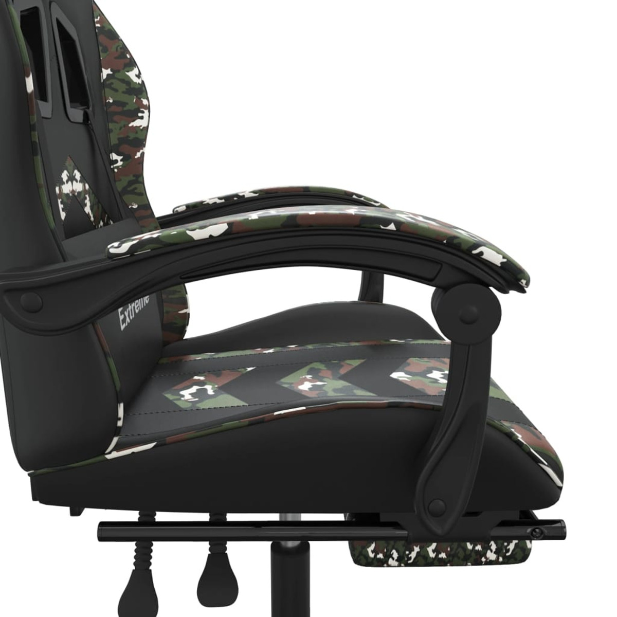 Gaming-Stuhl, schwarz und Camouflage-Muster, Seitenansicht, Armlehnen-Detail auf weißem Hintergrund.