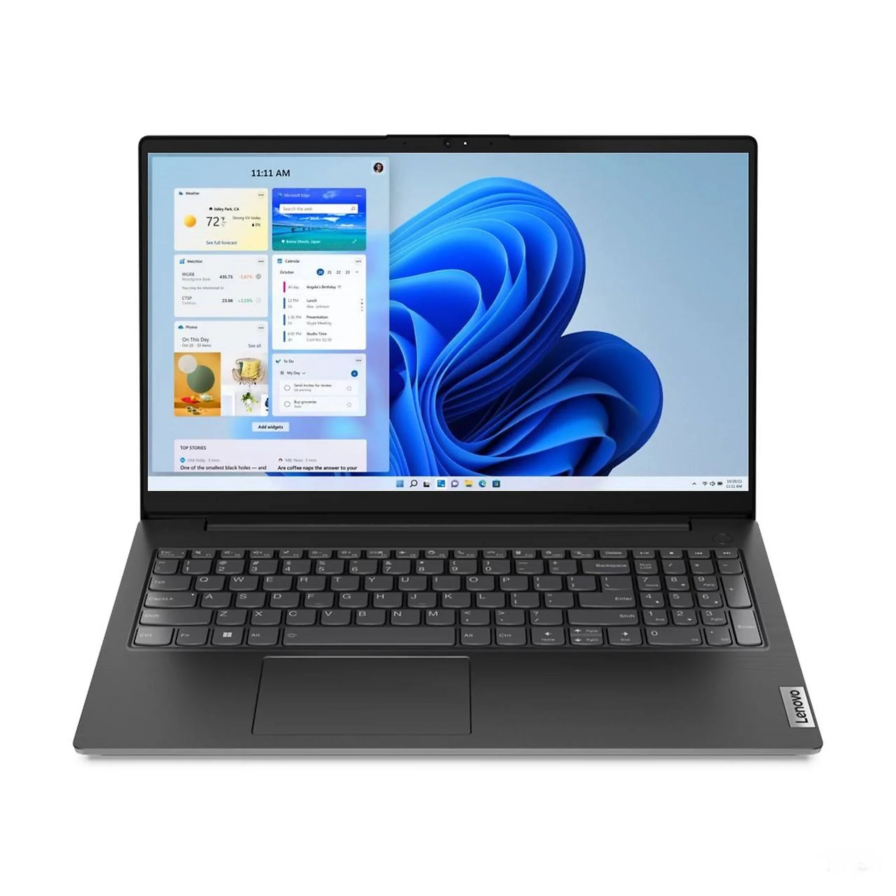 Laptop mit offenem Bildschirm, der Apps und Daten zeigt, auf weißer Oberfläche, weißer Hintergrund.