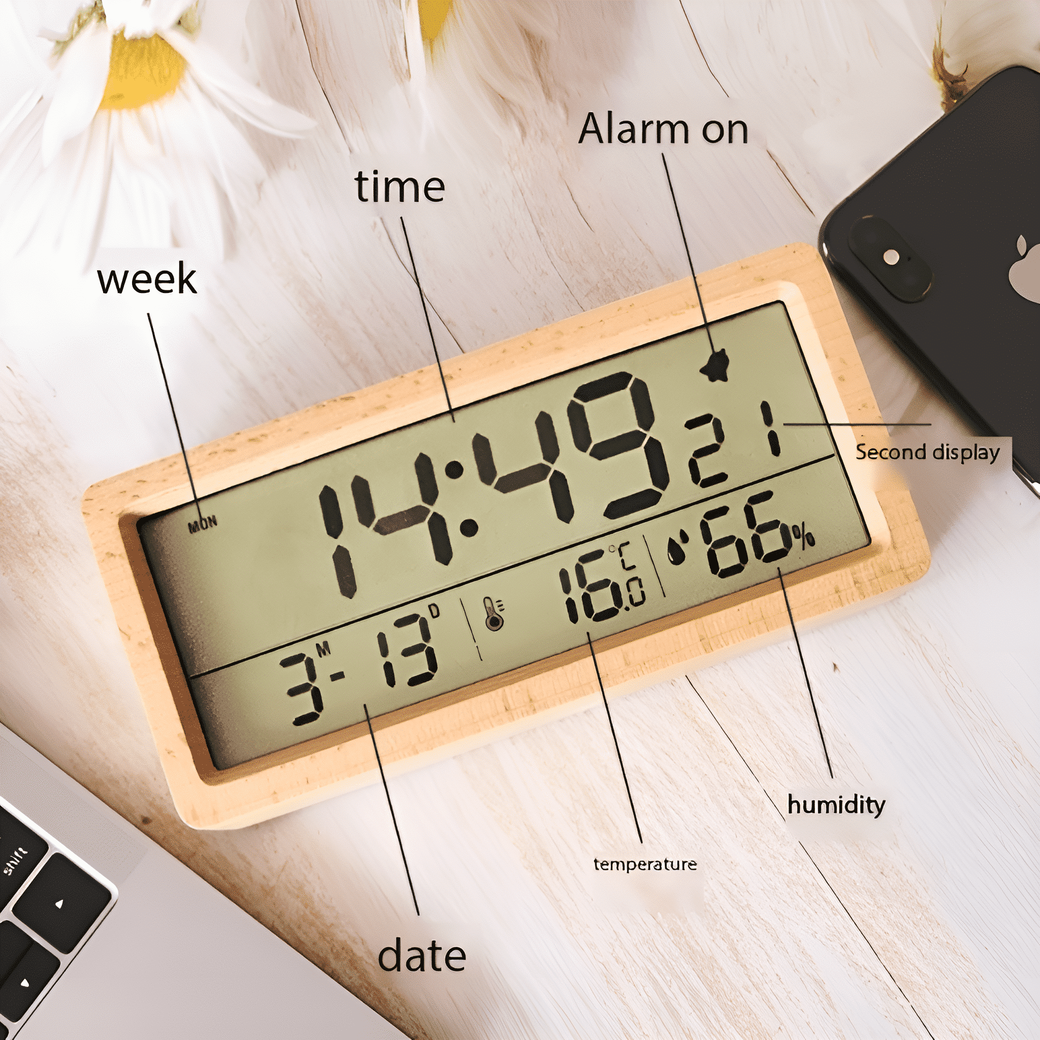 Eine digitale Holzuhr, die Zeit, Datum, Temperatur und Luftfeuchtigkeit anzeigt.