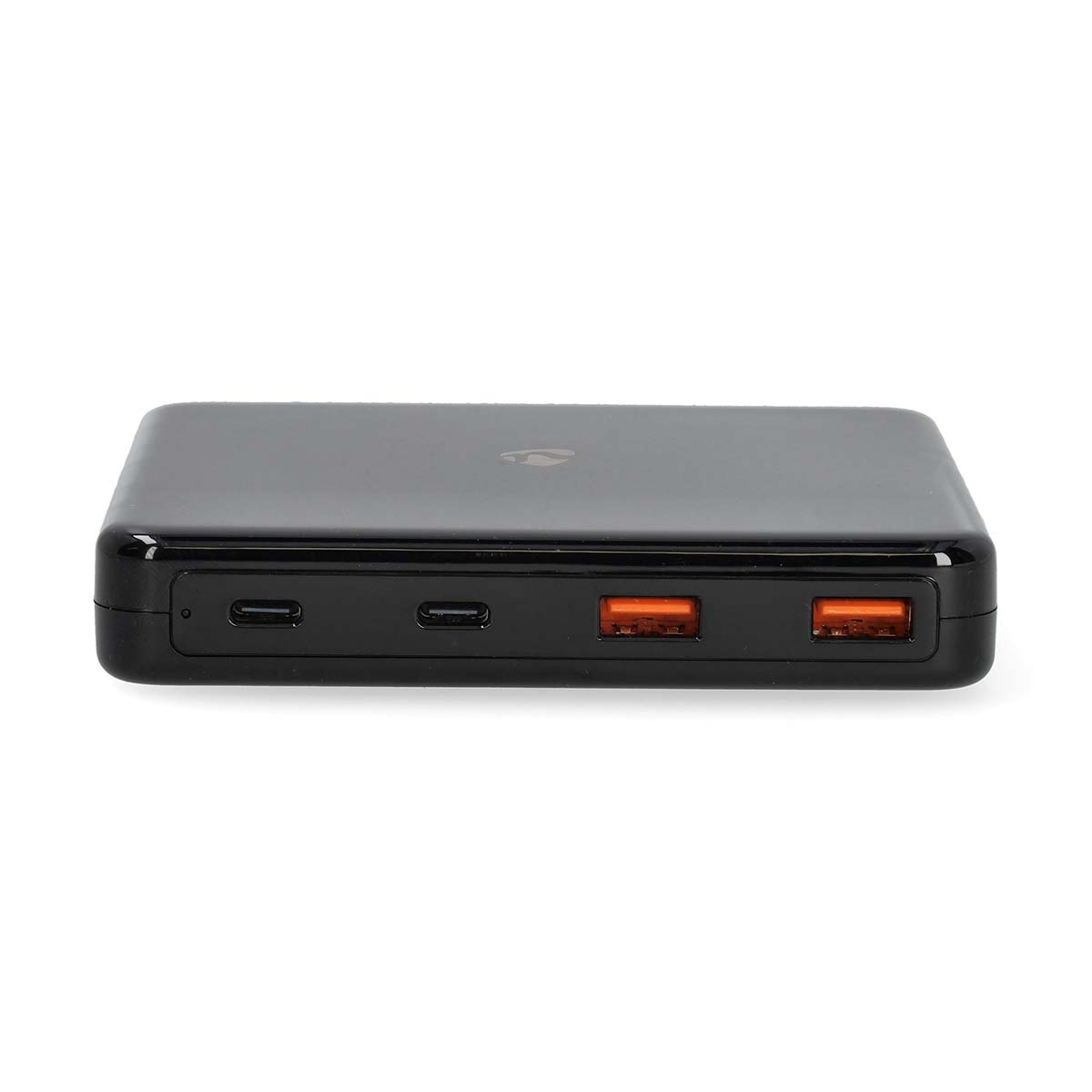 Power bank nero con porte di ricarica, su sfondo bianco. Per caricare dispositivi.