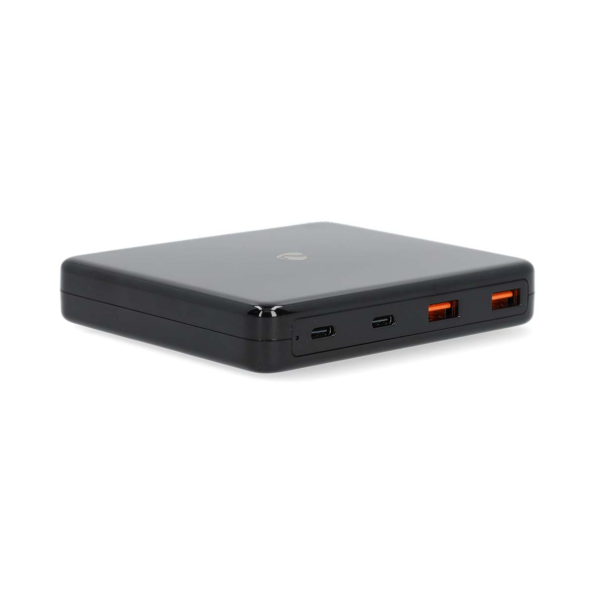 Power bank nero rettangolare con porte USB. Porte arancioni visibili.