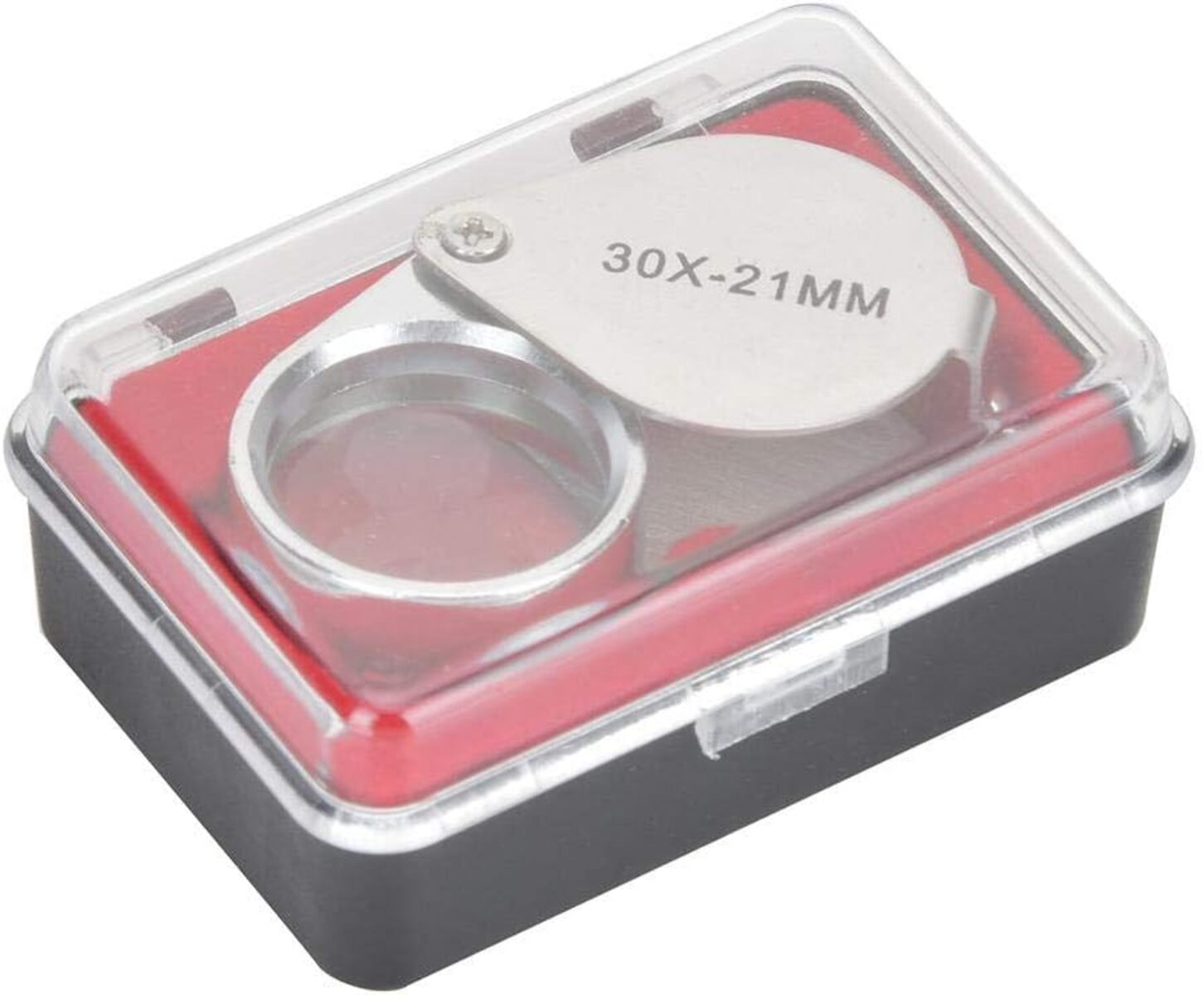 Lupe in einer Box. Die Lupe ist silberfarben, die Box ist schwarz mit rotem Innenraum.