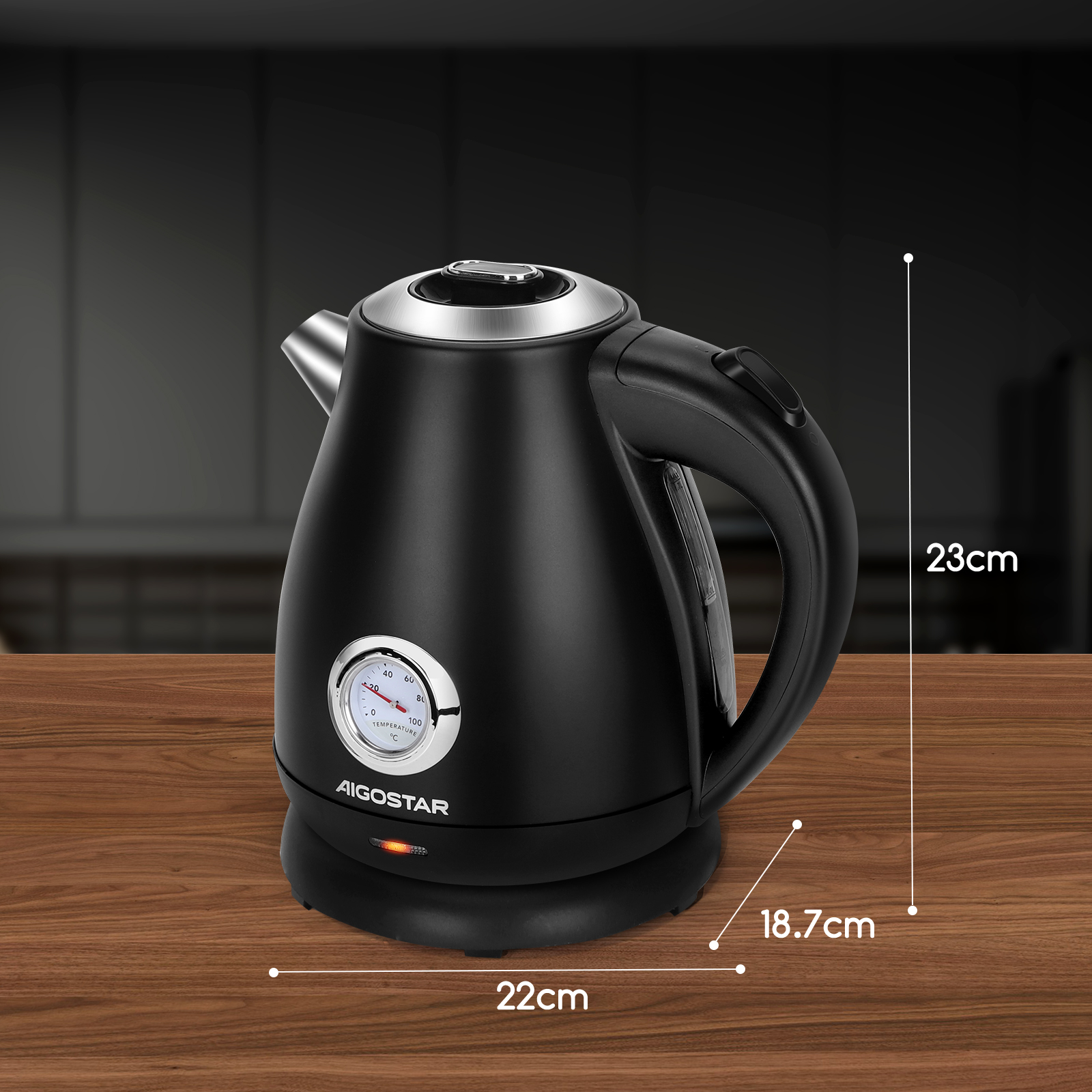 Bollitore elettrico nero con termometro su superficie di legno con dimensioni.