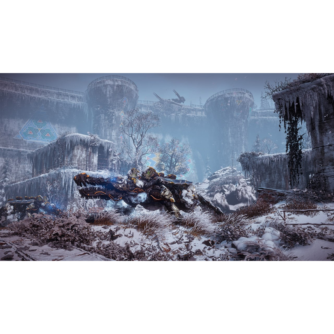 Scena di videogioco con un robot, paesaggio innevato e una fortezza.