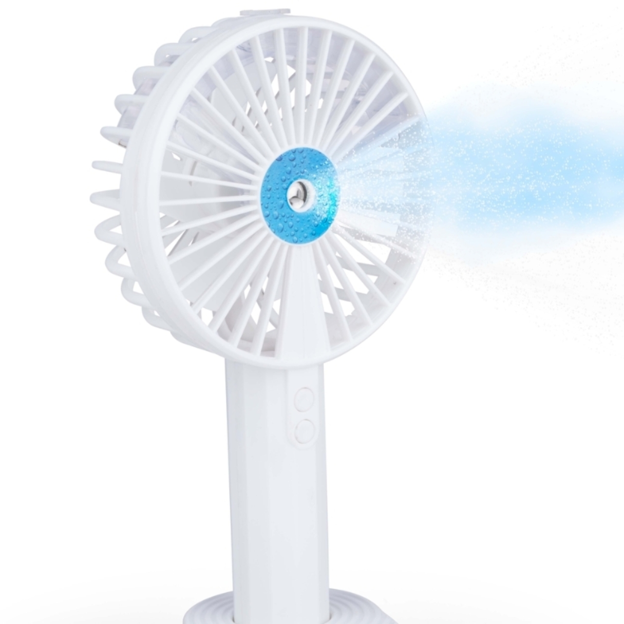 Ventilateur portable blanc pulvérisant une brume bleue.