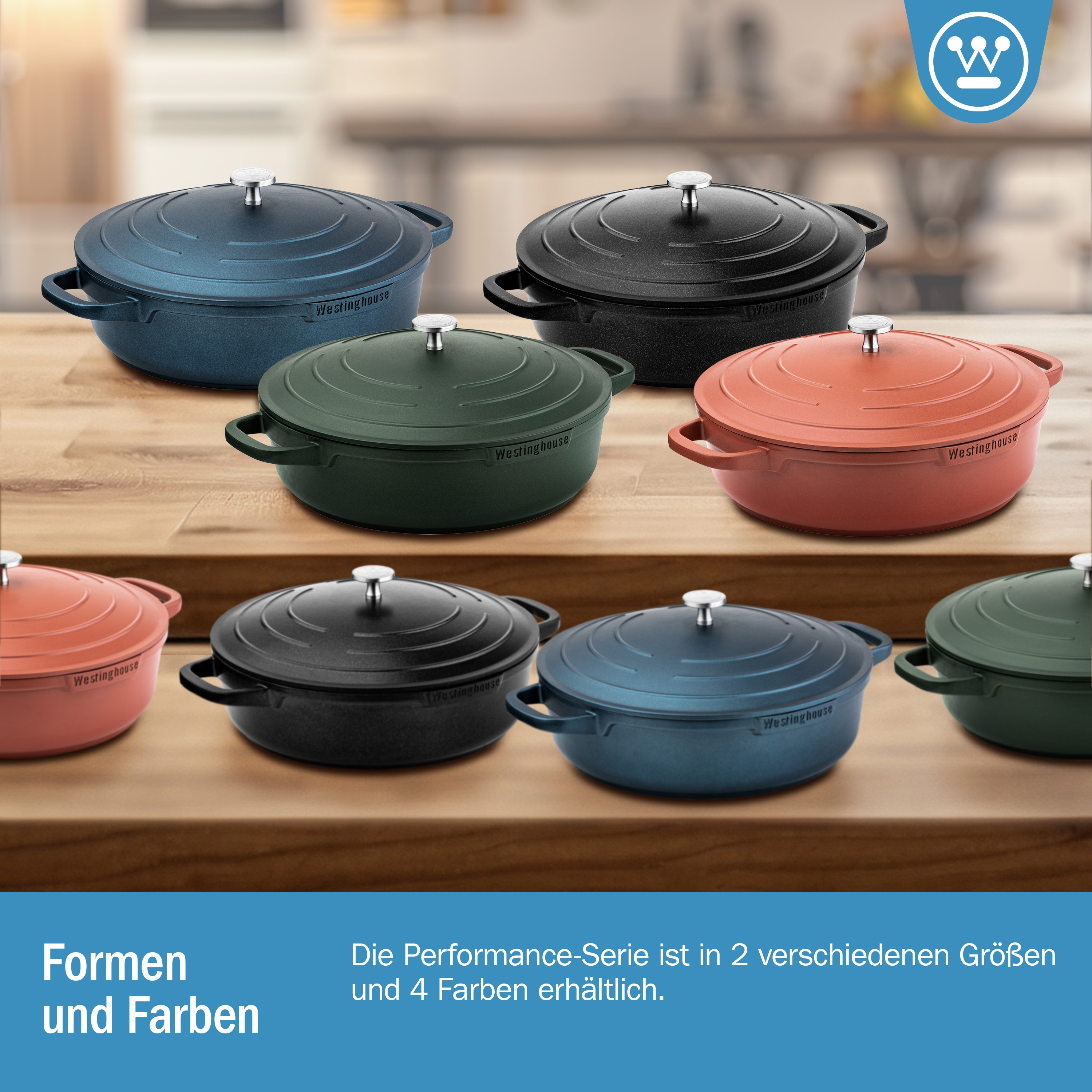 Verschiedene farbige Kochtöpfe mit Deckeln auf einer Holzoberfläche. Text kennzeichnet die Formen und Farben der Töpfe.