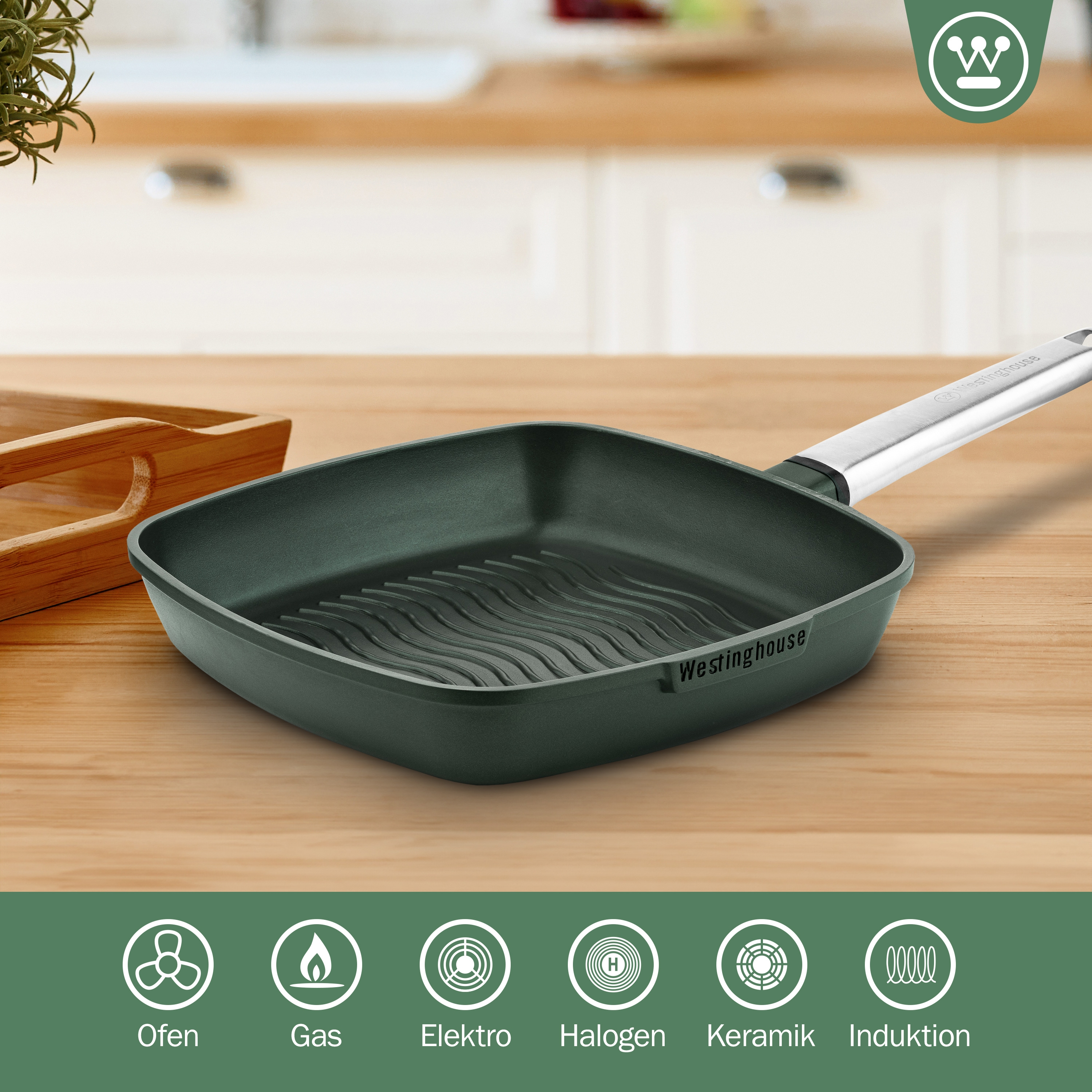 Grüne quadratische Grillpfanne auf einem Holztisch. Icons für verschiedene Kochoptionen unten.