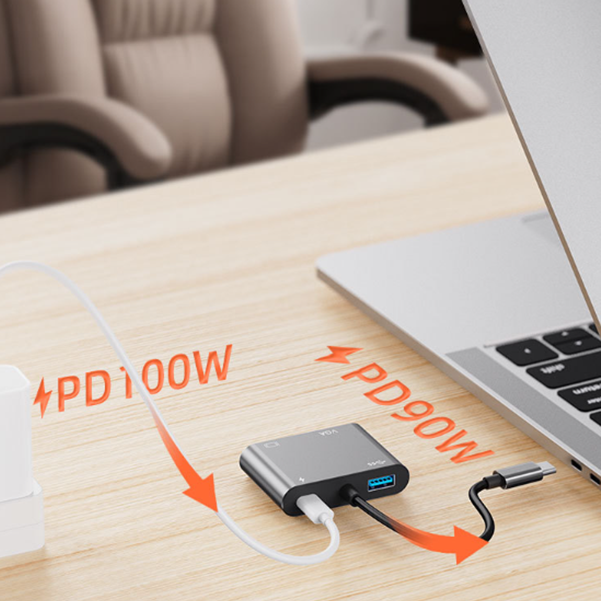 Ein Laptop mit angeschlossenem USB-Hub. Text auf dem Bild zeigt PD100W und PD90W Stromversorgung. Ein weißes Kabel verbindet sich mit dem Hub.