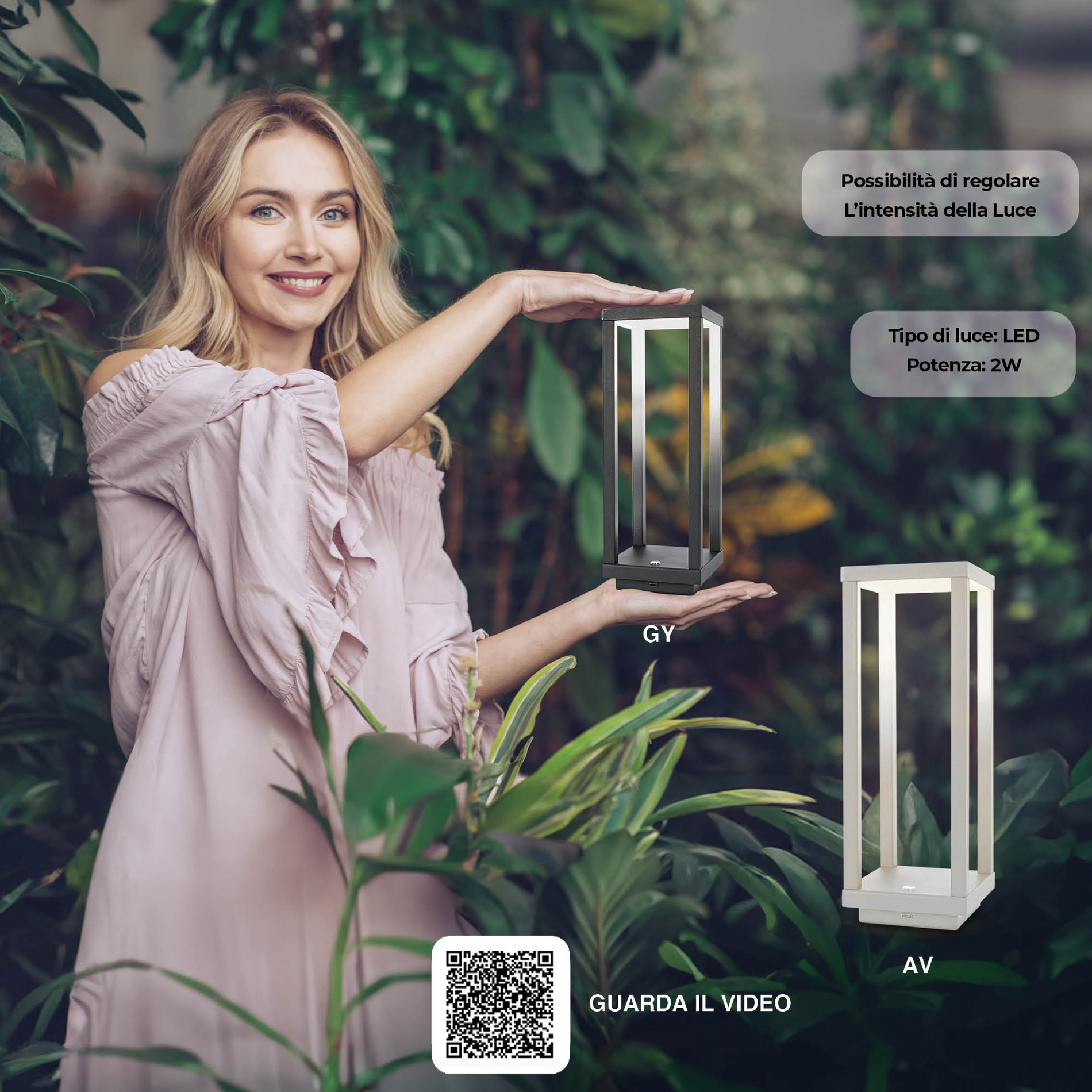 Kobieta trzymająca nowoczesną lampę z tekstem. Tło z zielonymi roślinami.