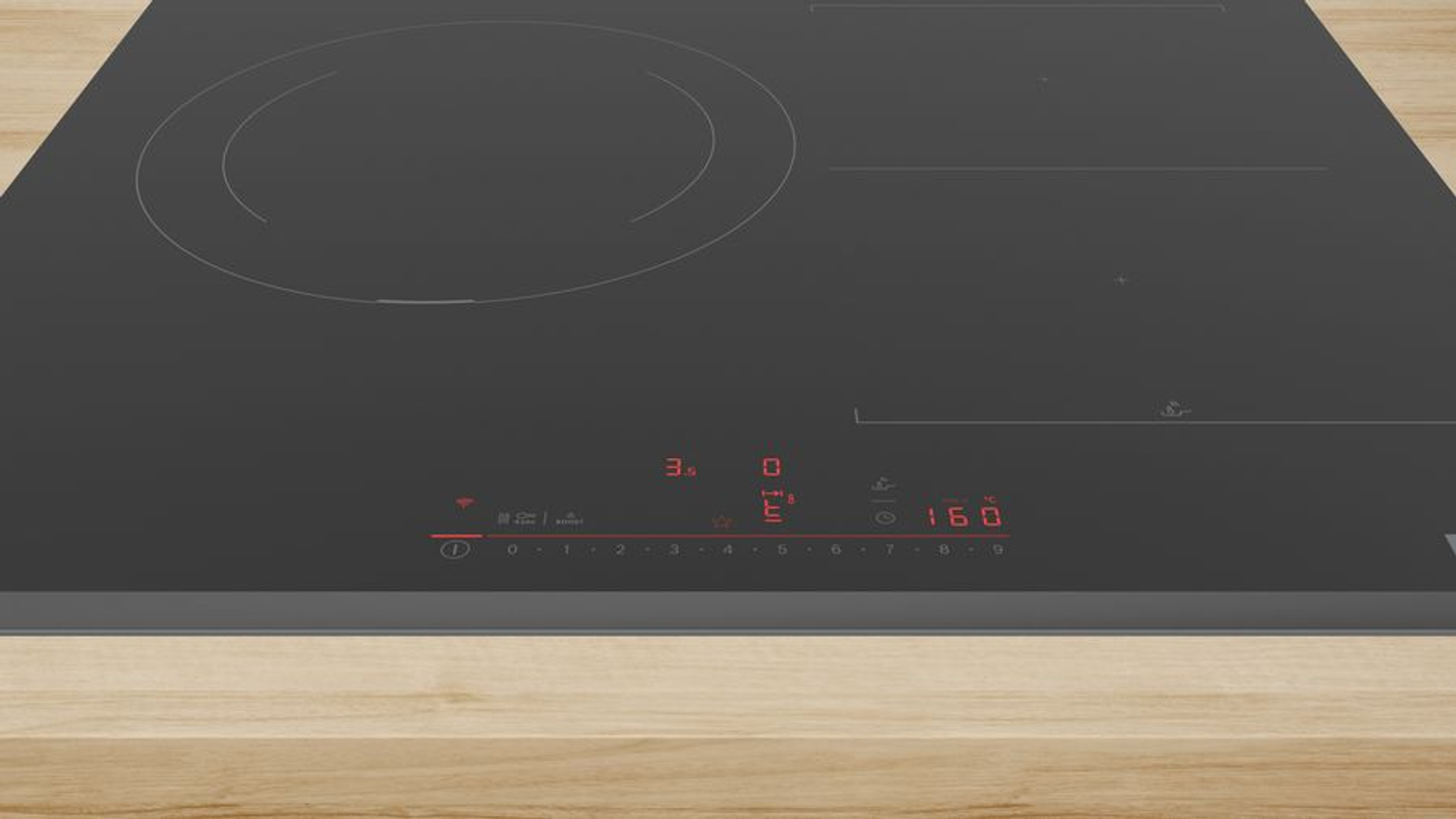 Czarna płyta grzewcza z elementami dotykowymi, wyświetlająca czerwone cyfry i symbole. Na drewnianej powierzchni.