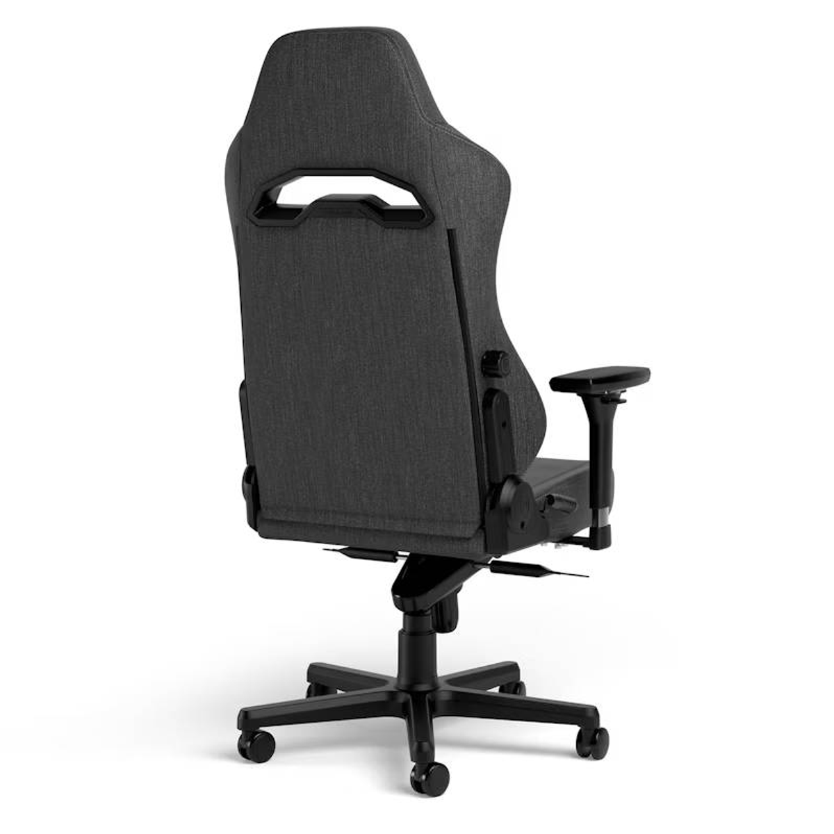 Sedia da gaming grigia, vista posteriore. Base nera con cinque ruote e un poggiatesta.