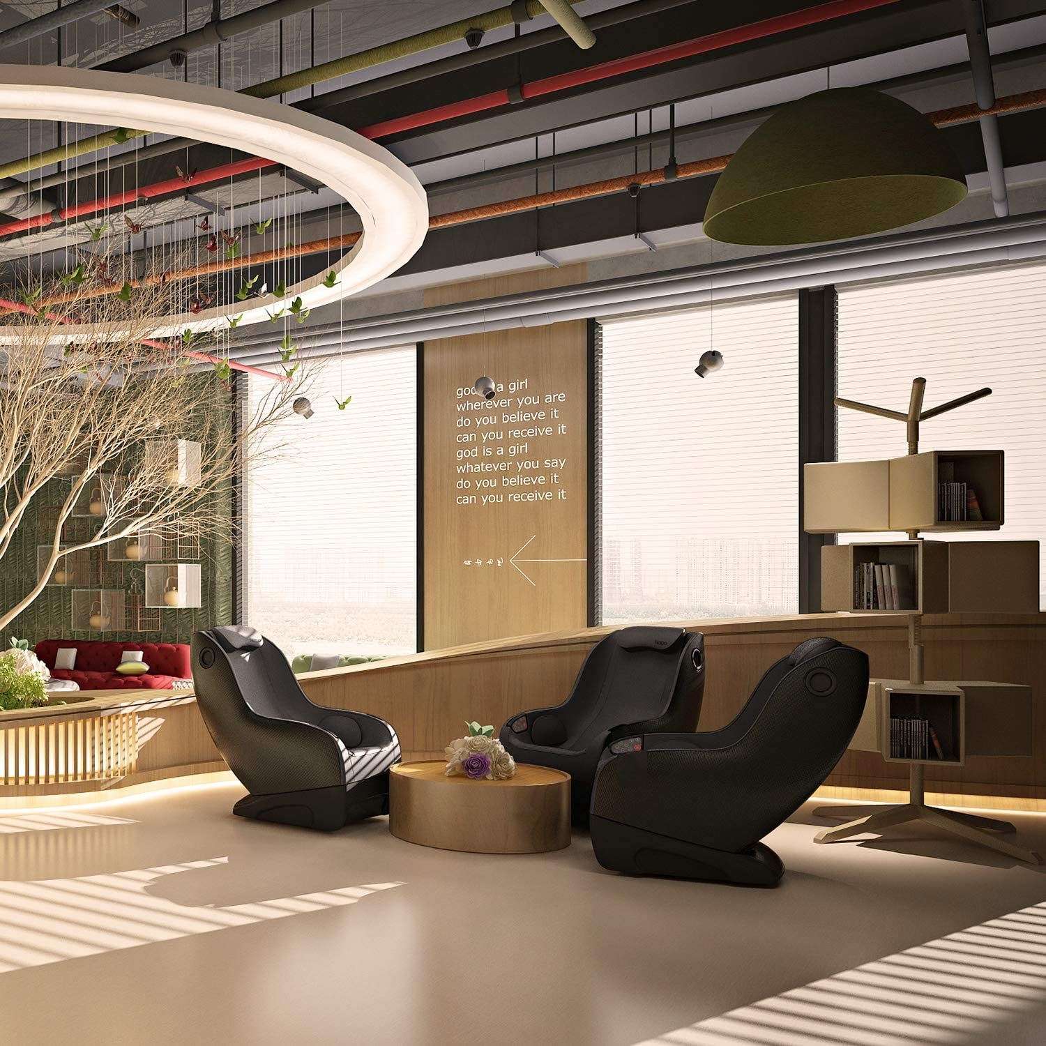 Modernes Bürointerieur mit Massagesesseln, rundem Tisch, Fenster und inspirierendem Text.