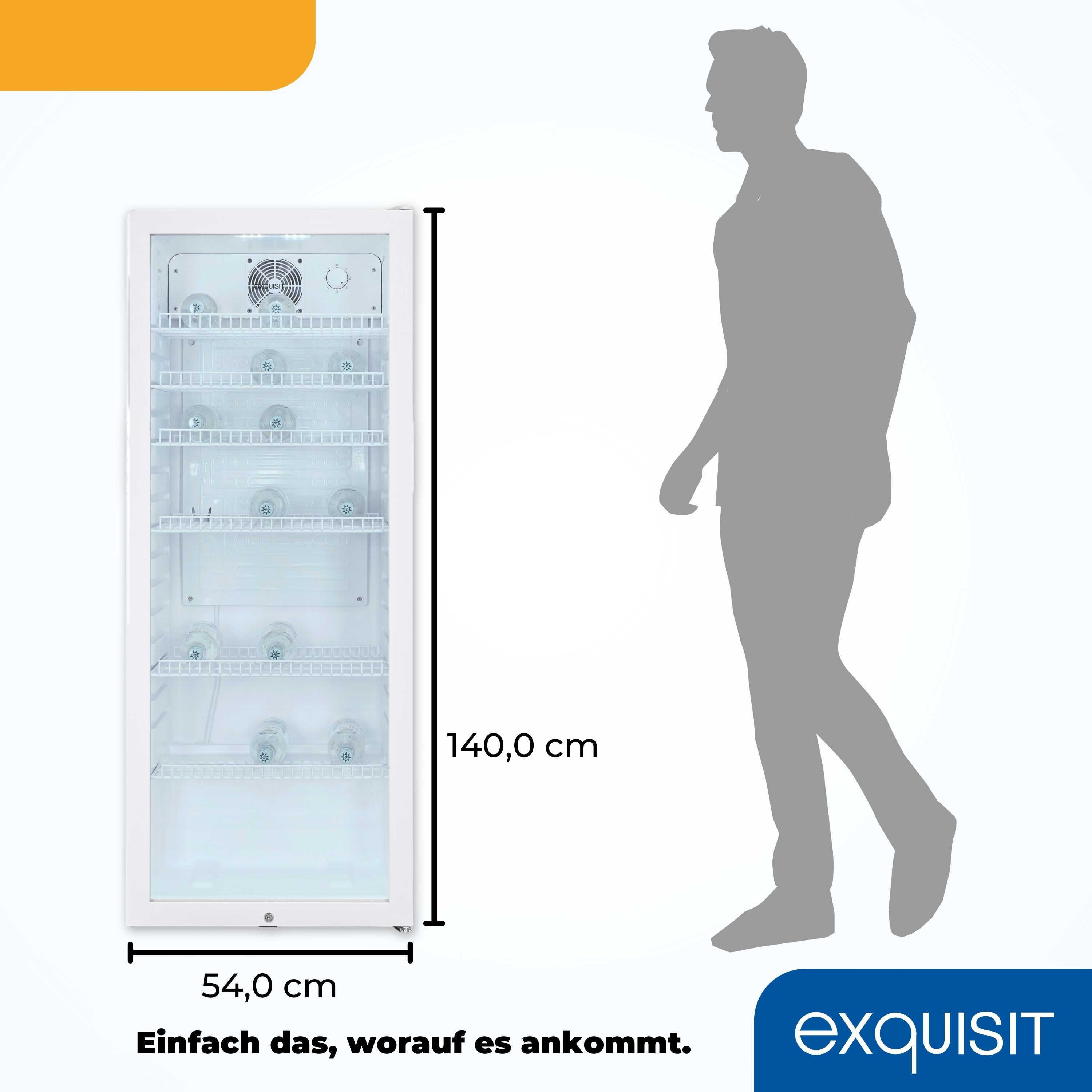 Ein weißer Kühlschrank mit offener Tür steht neben einer grauen Silhouette eines gehenden Mannes.