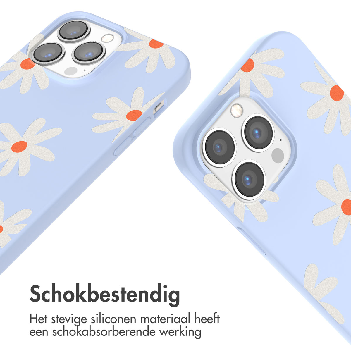 Twee lichtblauwe telefoonhoesjes met madeliefpatronen, schuin, camera zichtbaar.