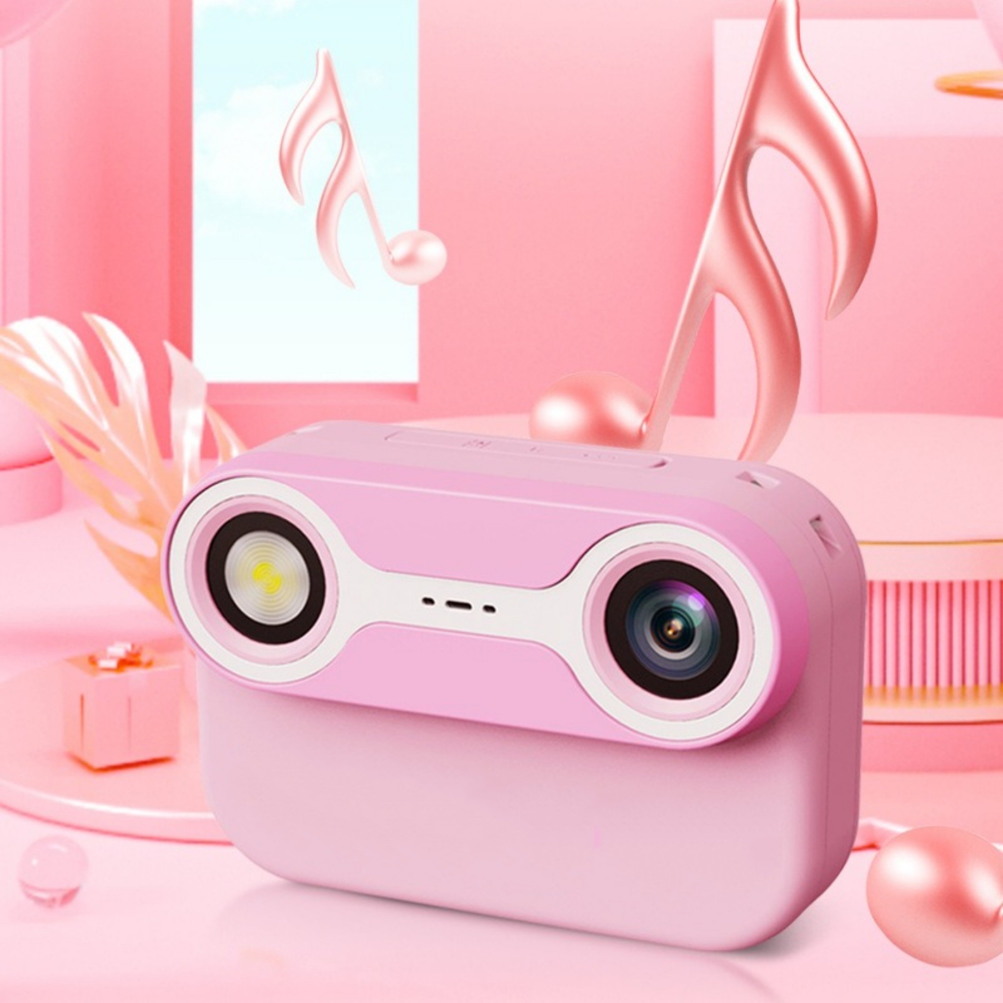 Eine rosa Spielzeugkamera mit Noten, die um sie herum schweben. Der Hintergrund ist auch rosa.