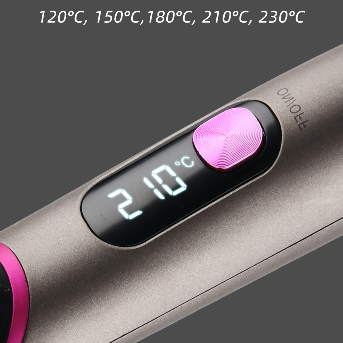 Haarstyler mit Temperaturanzeige. Digitalanzeige zeigt 210°C. Grauer Hintergrund.