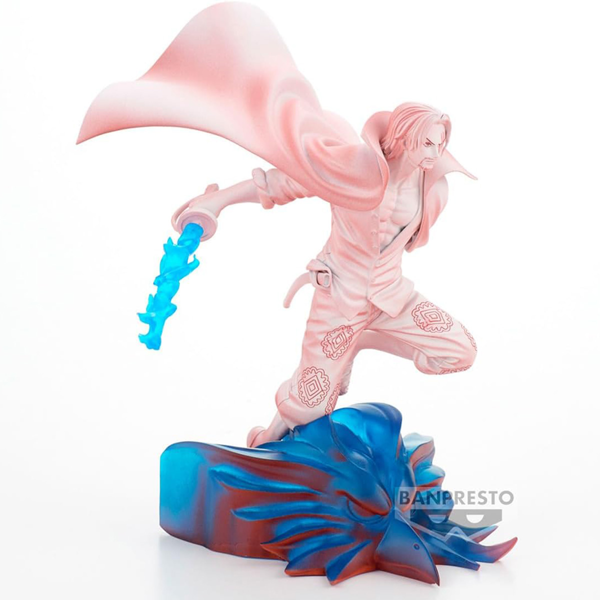 Una figura rosa de Shanks de One Piece en una pose dinámica con su espada y efectos azules.