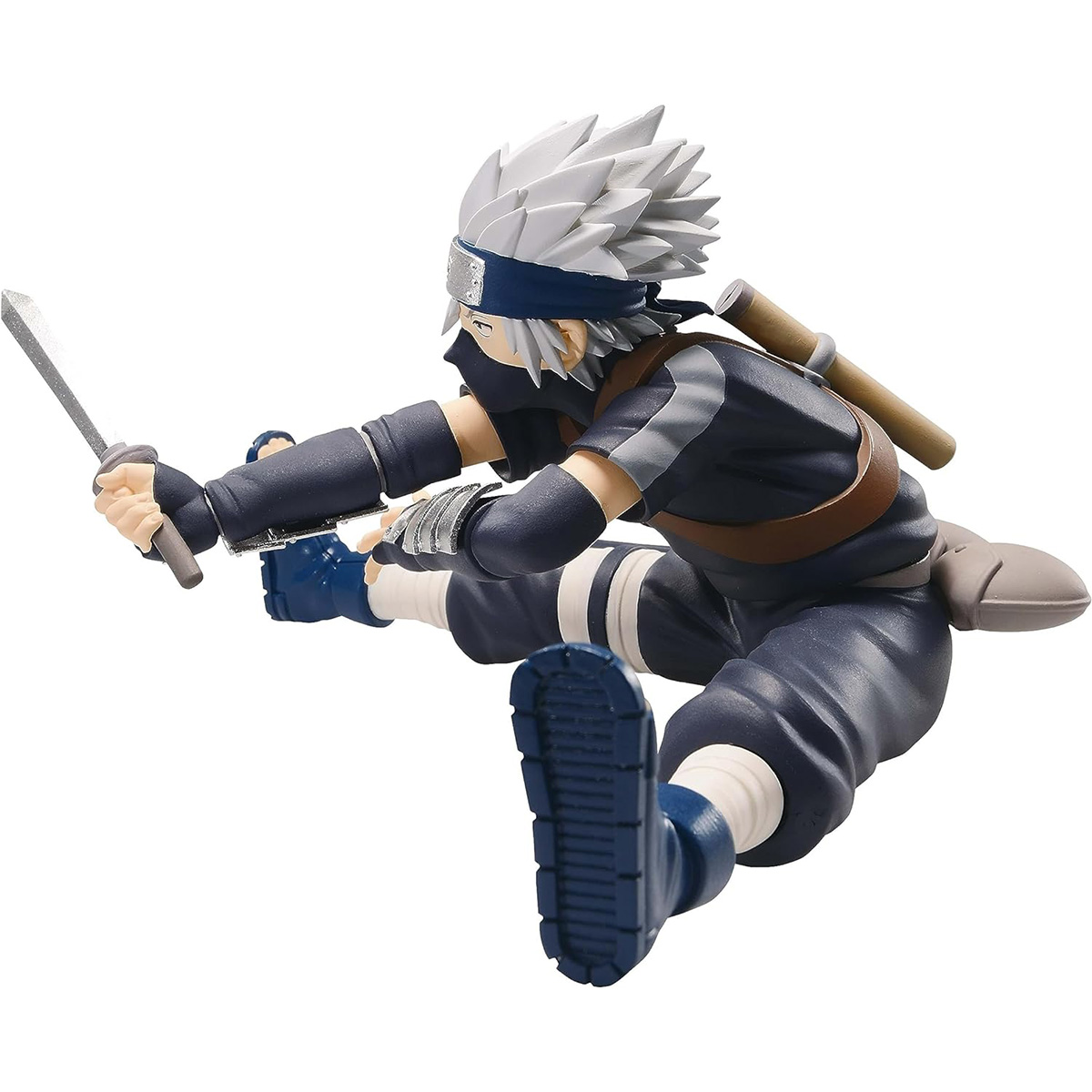 Figura de un ninja en acción con una espada y pose dinámica.