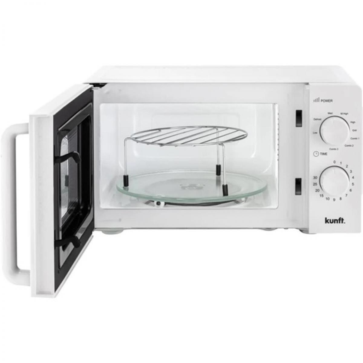 Microondas blanco con puerta abierta. Con plato de vidrio, rejilla y panel de control.