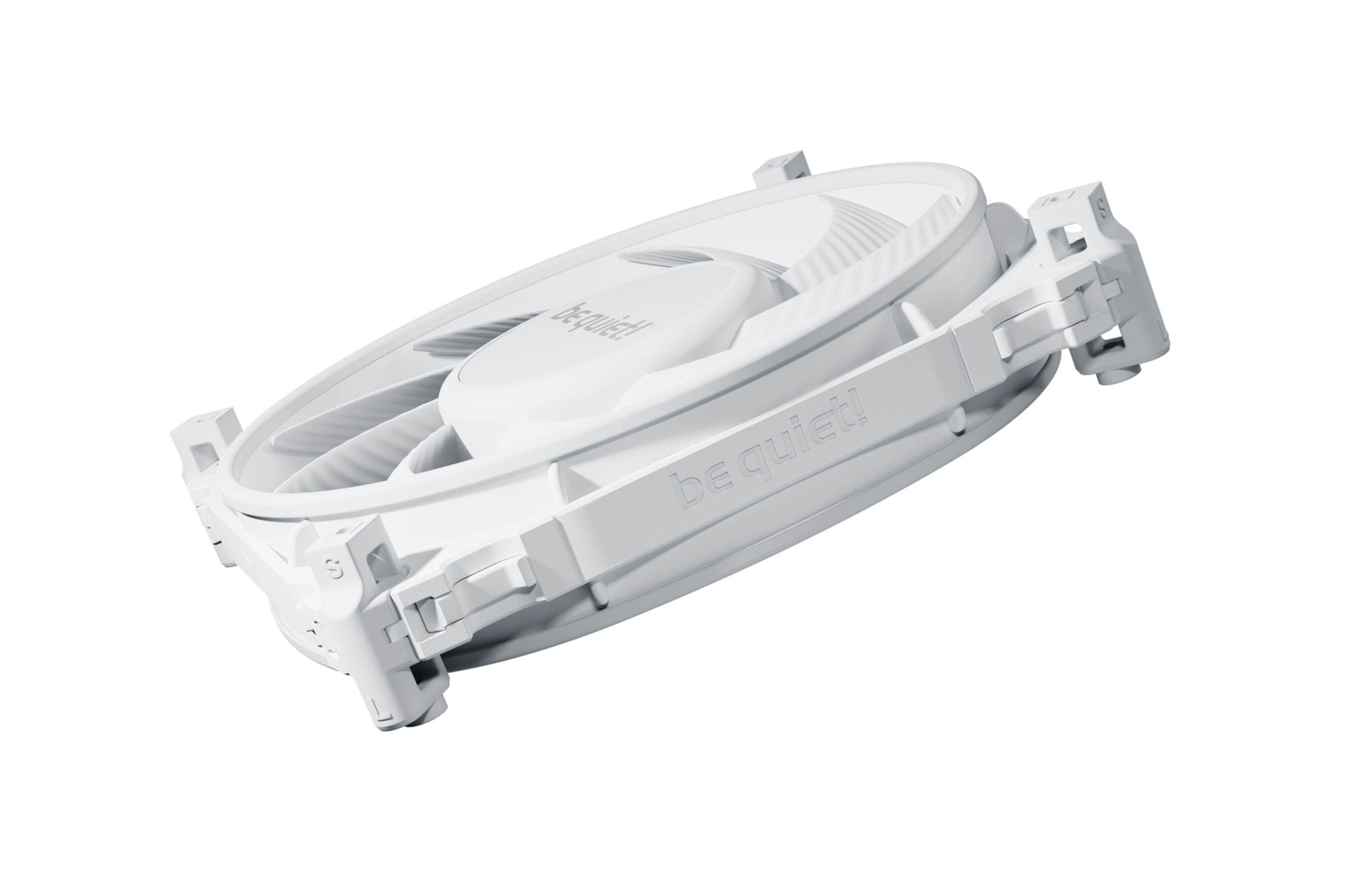 Biały wentylator do komputera be quiet!, widok z boku, pokazuje łopaty i ramę.