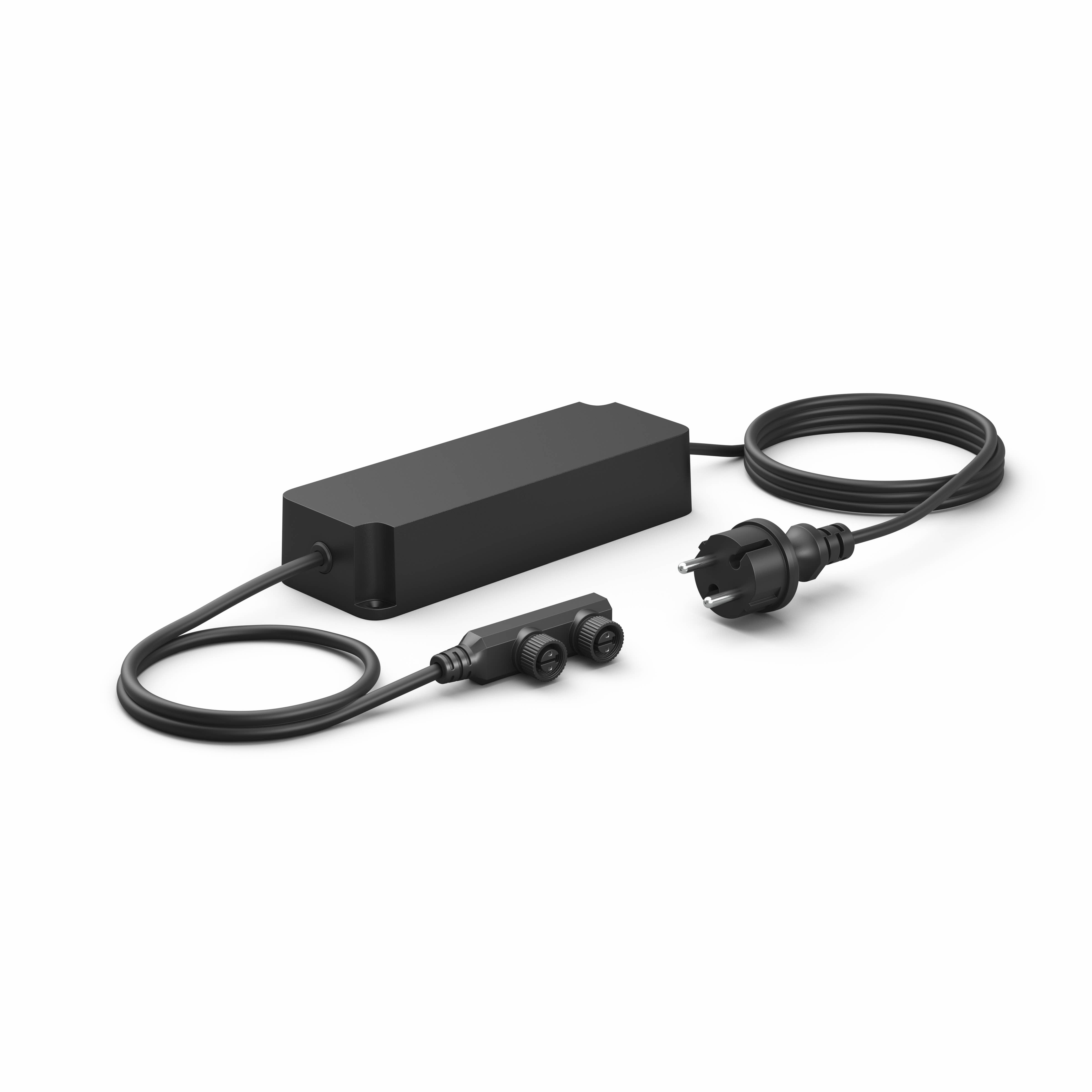 Zwarte voeding met stekker en connector op witte achtergrond.