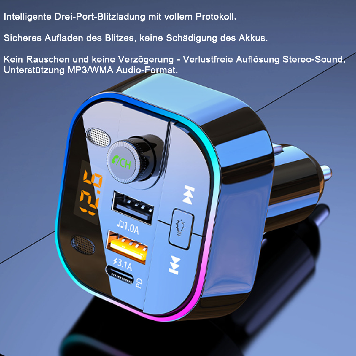 Ein Autoladegerät mit mehreren USB-Anschlüssen und einem Digitaldisplay. Es hat ein elegantes, metallisches Design.