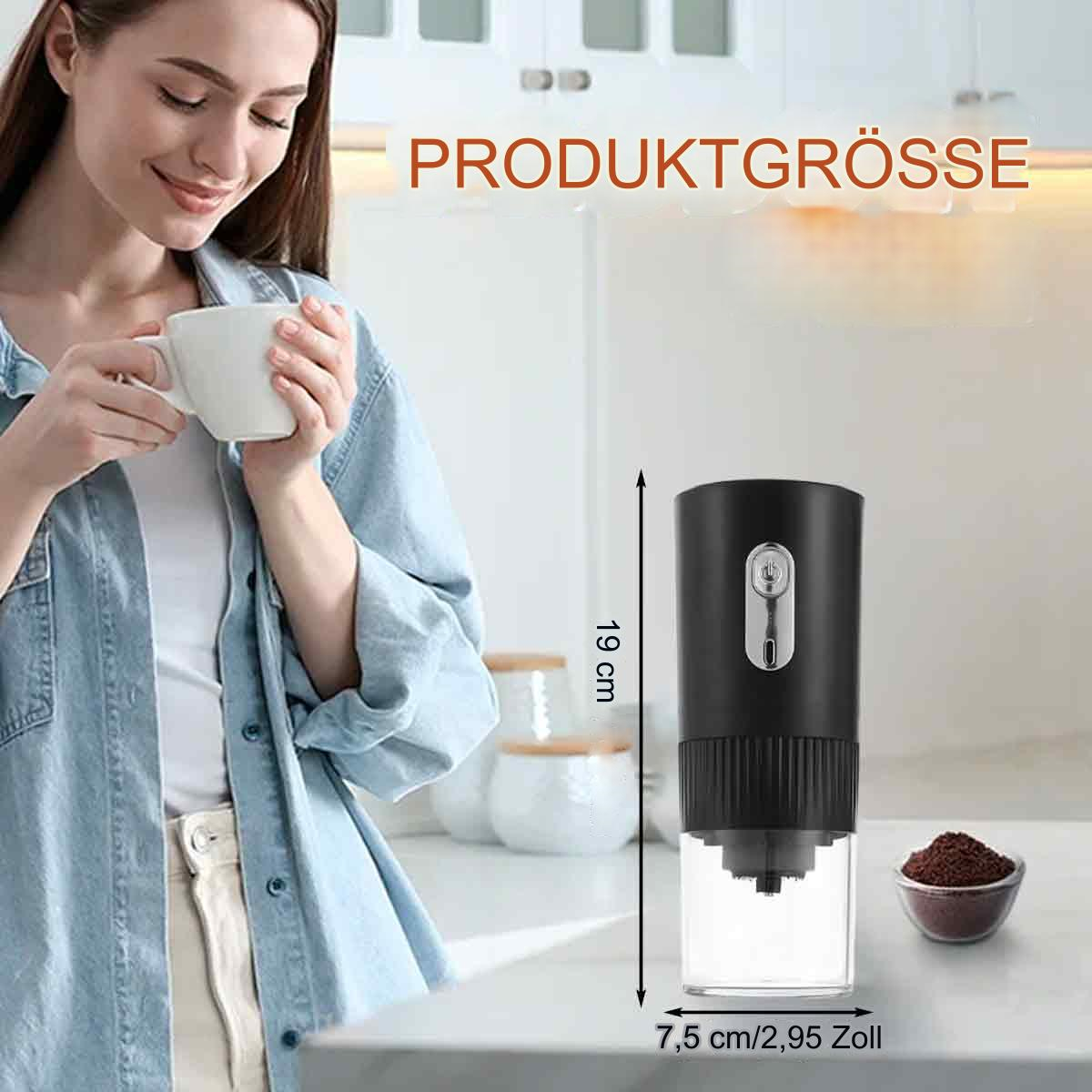 Frau mit Kaffeetasse neben Kaffeemaschine. Produktgrößen-Grafik zeigt 19cm Höhe und 7,5cm Breite.