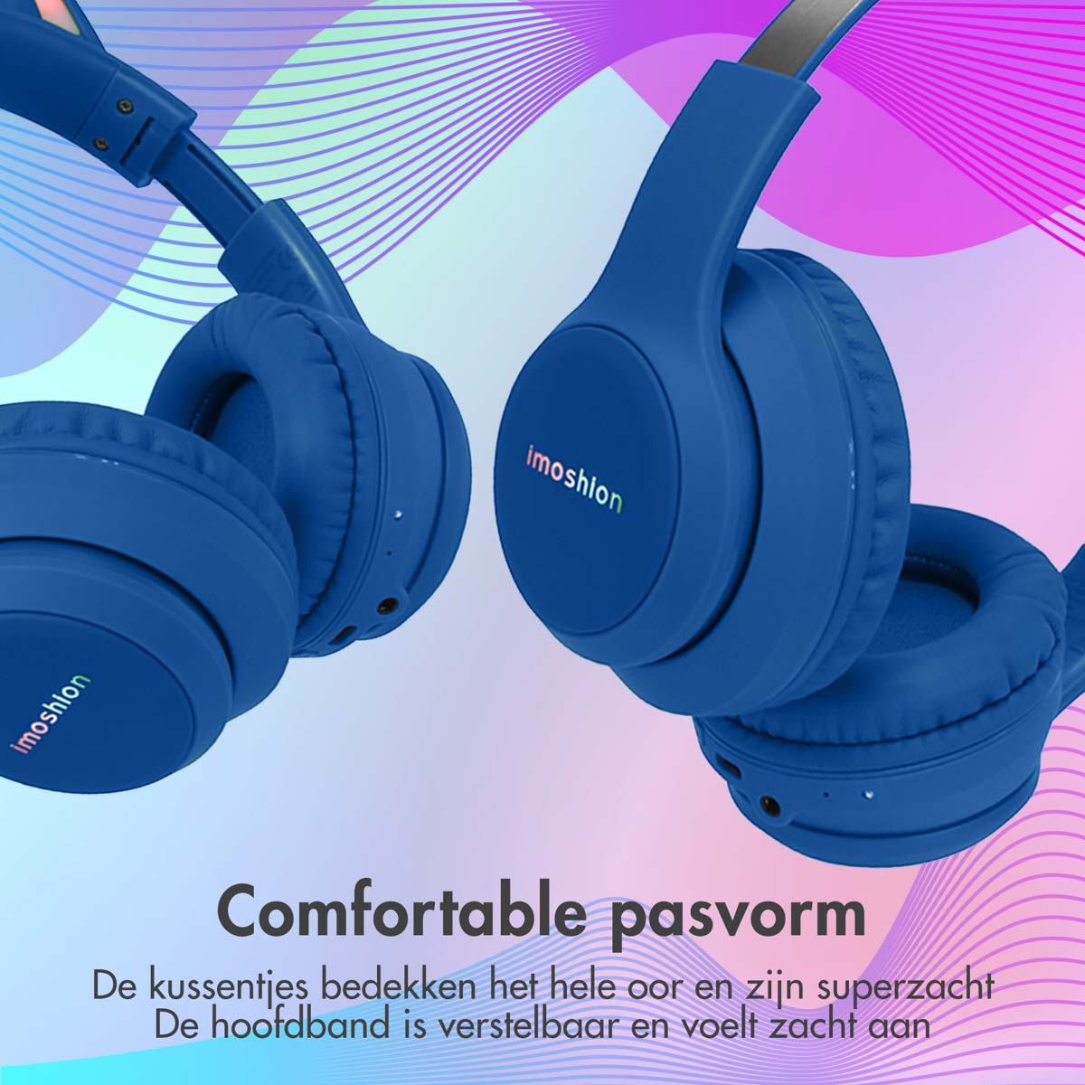 Blauwe koptelefoon met de merknaam imoshion. Comfortabele pasvorm tekst. Blauwe en roze achtergrond.