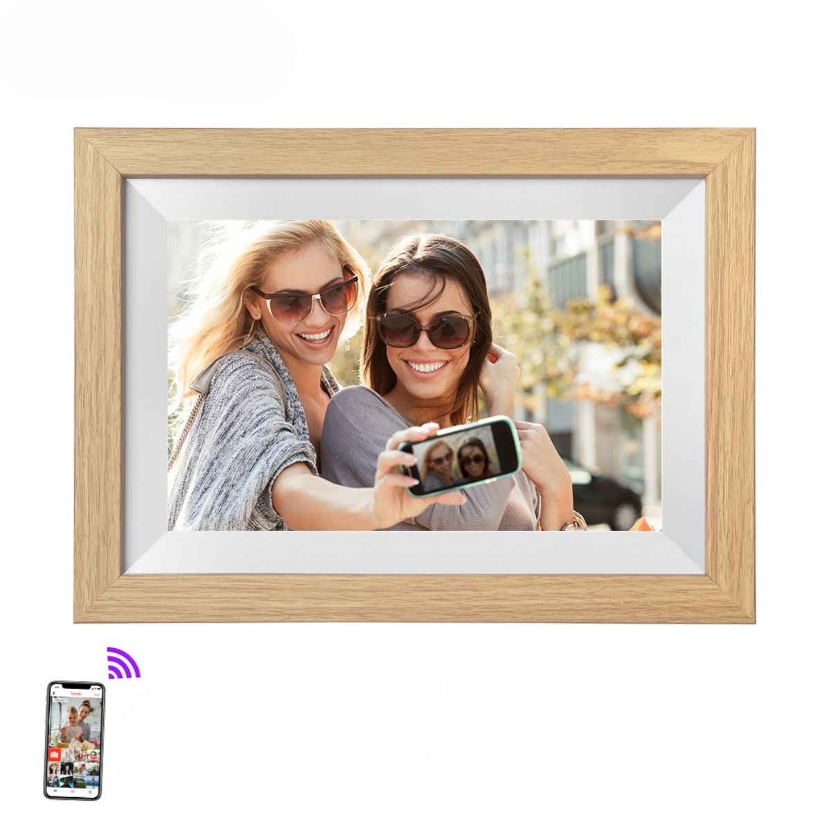 Holz-Fotorahmen mit zwei Frauen, die auf ein Telefon schauen. Ein Smartphone ist unten links.