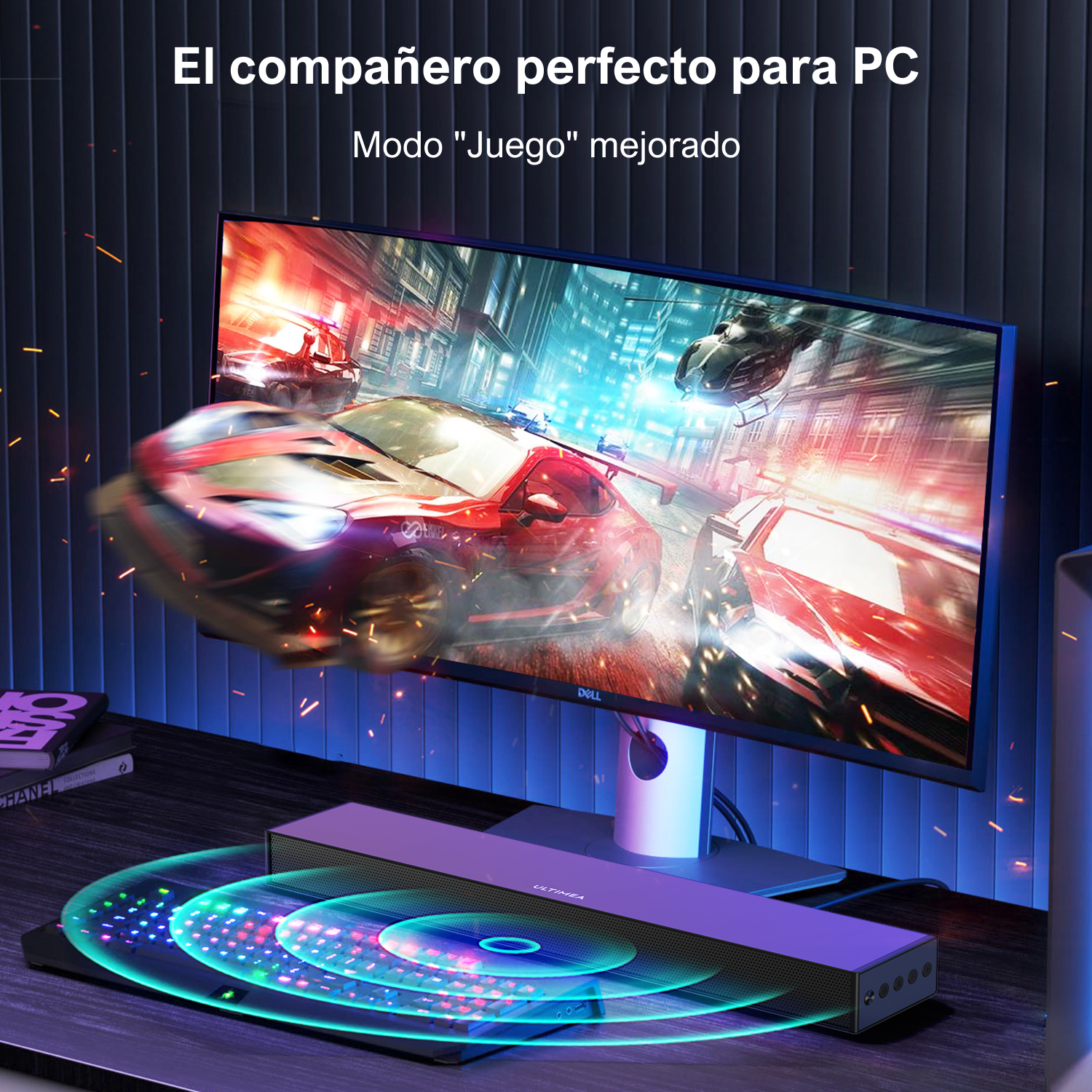 Un monitor que muestra un juego de carreras con una barra de sonido y una alfombrilla de ratón en un escritorio.