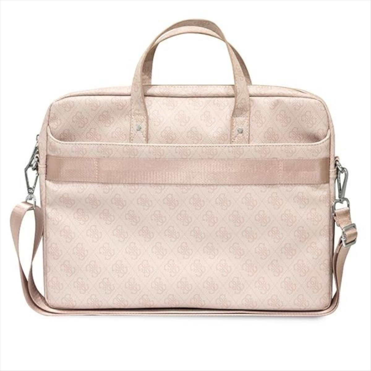 Una borsa Guess marrone chiaro con tracolla e manici, su sfondo bianco.