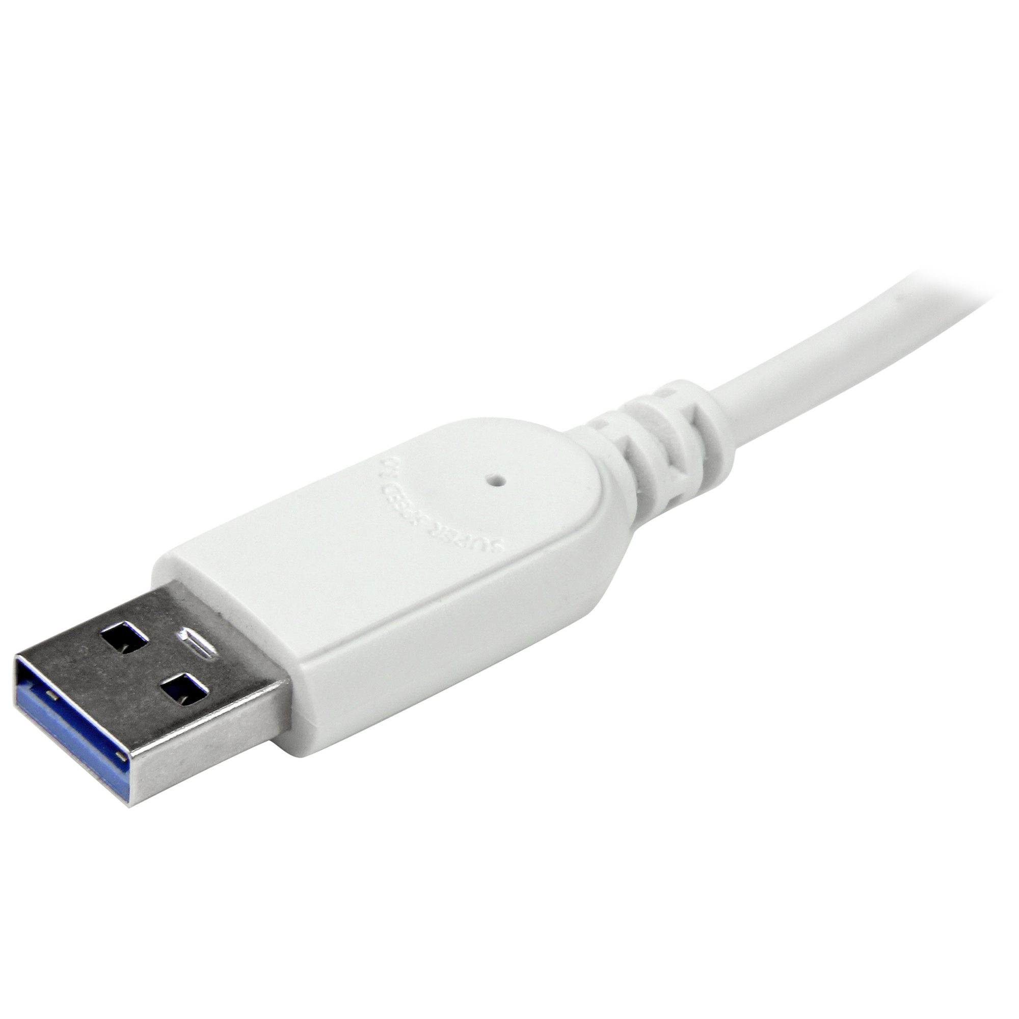 Un cable USB blanco con un conector USB 3.0.