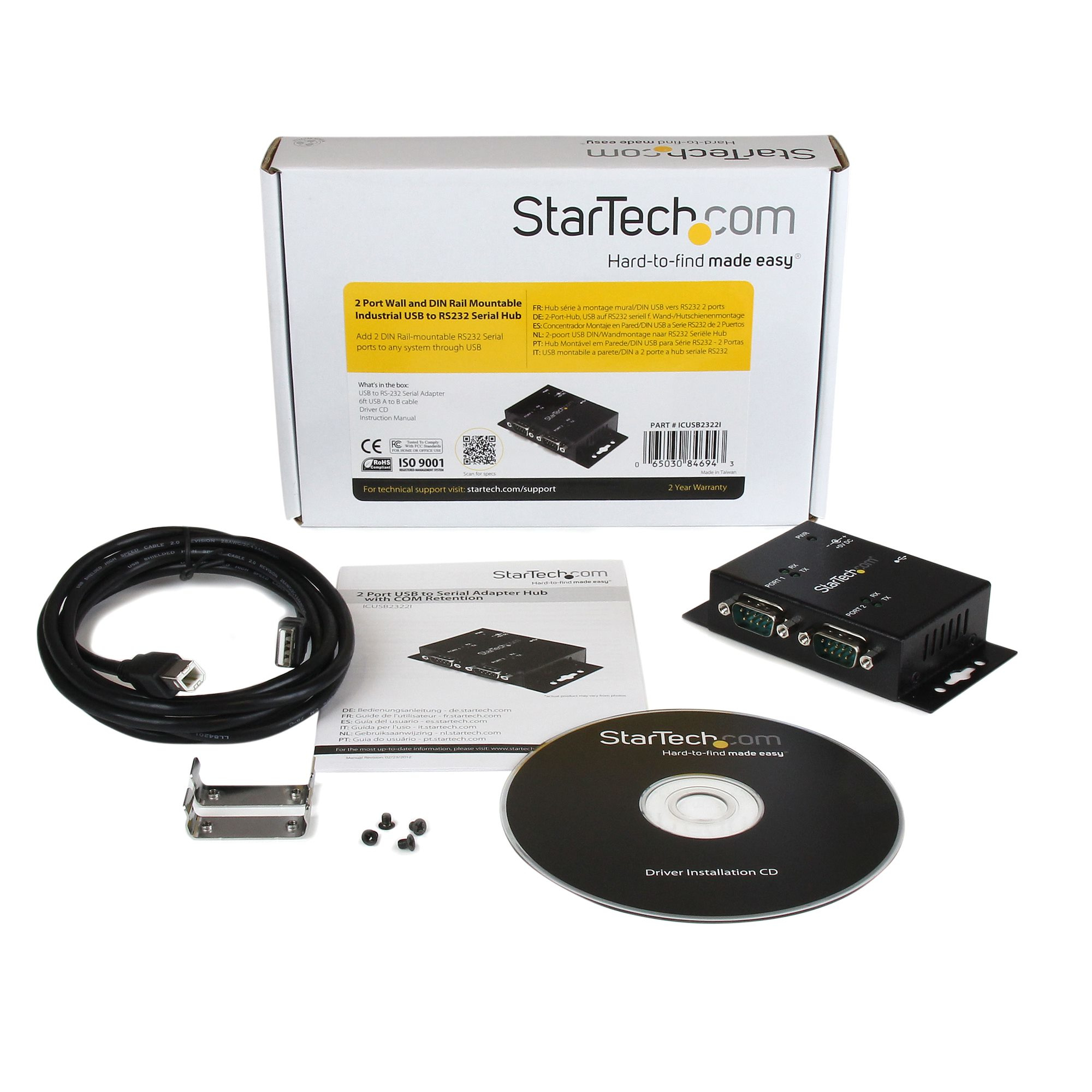 Doos met een StarTech.com label met een hub, kabel, cd en accessoires.