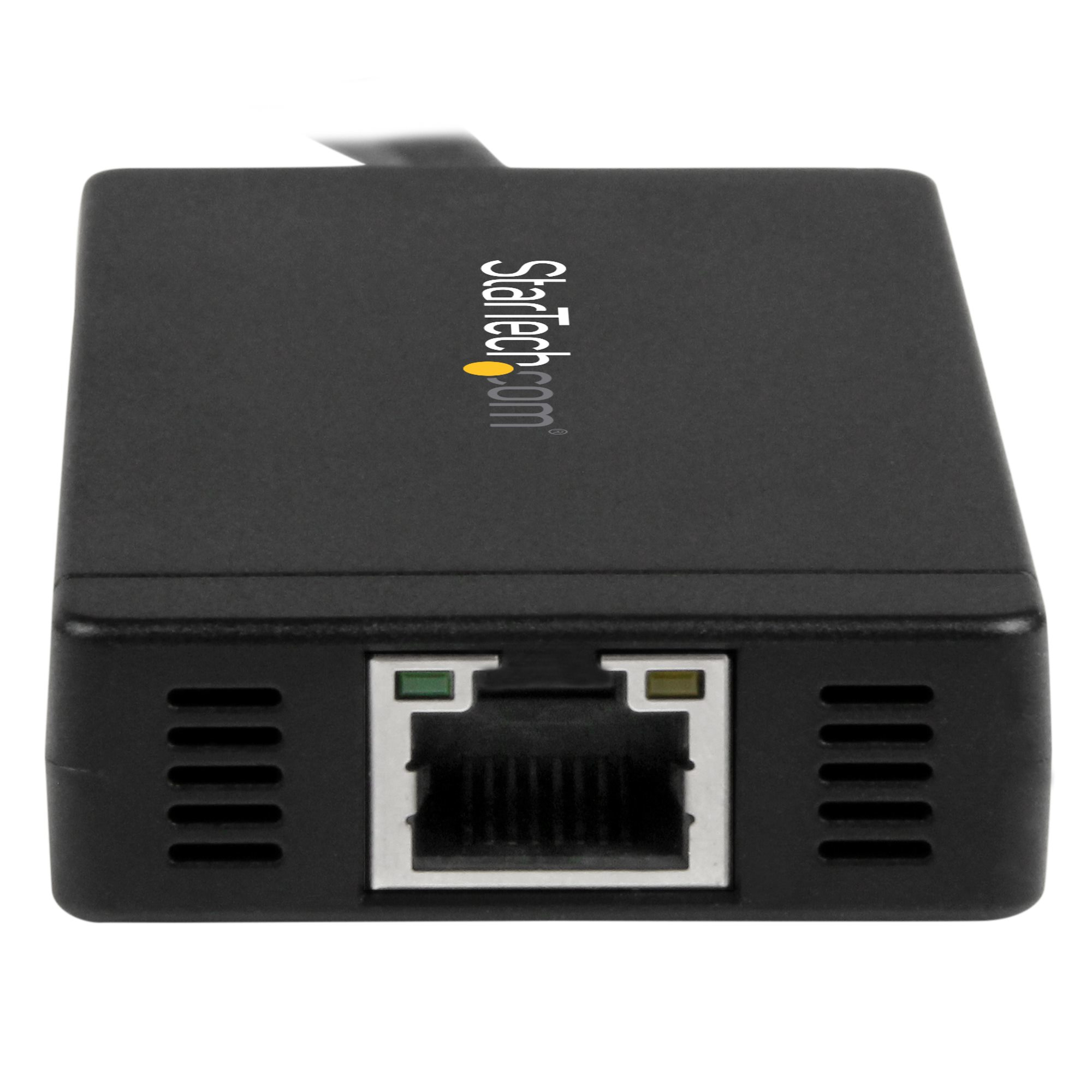 Adaptador negro StarTech.com con puerto Ethernet y ranuras de ventilación.