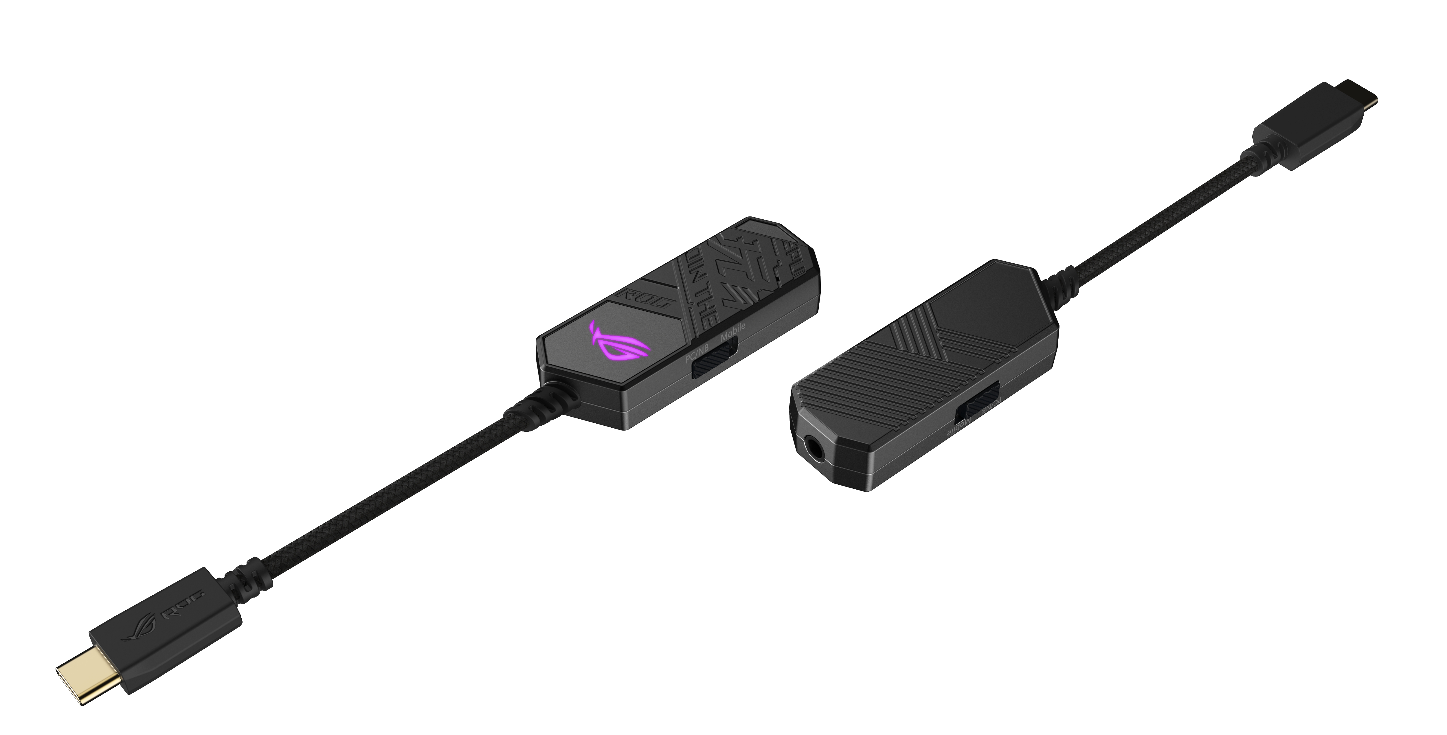Due adattatori audio ROG neri con connettori USB-C, uno con il logo ROG.