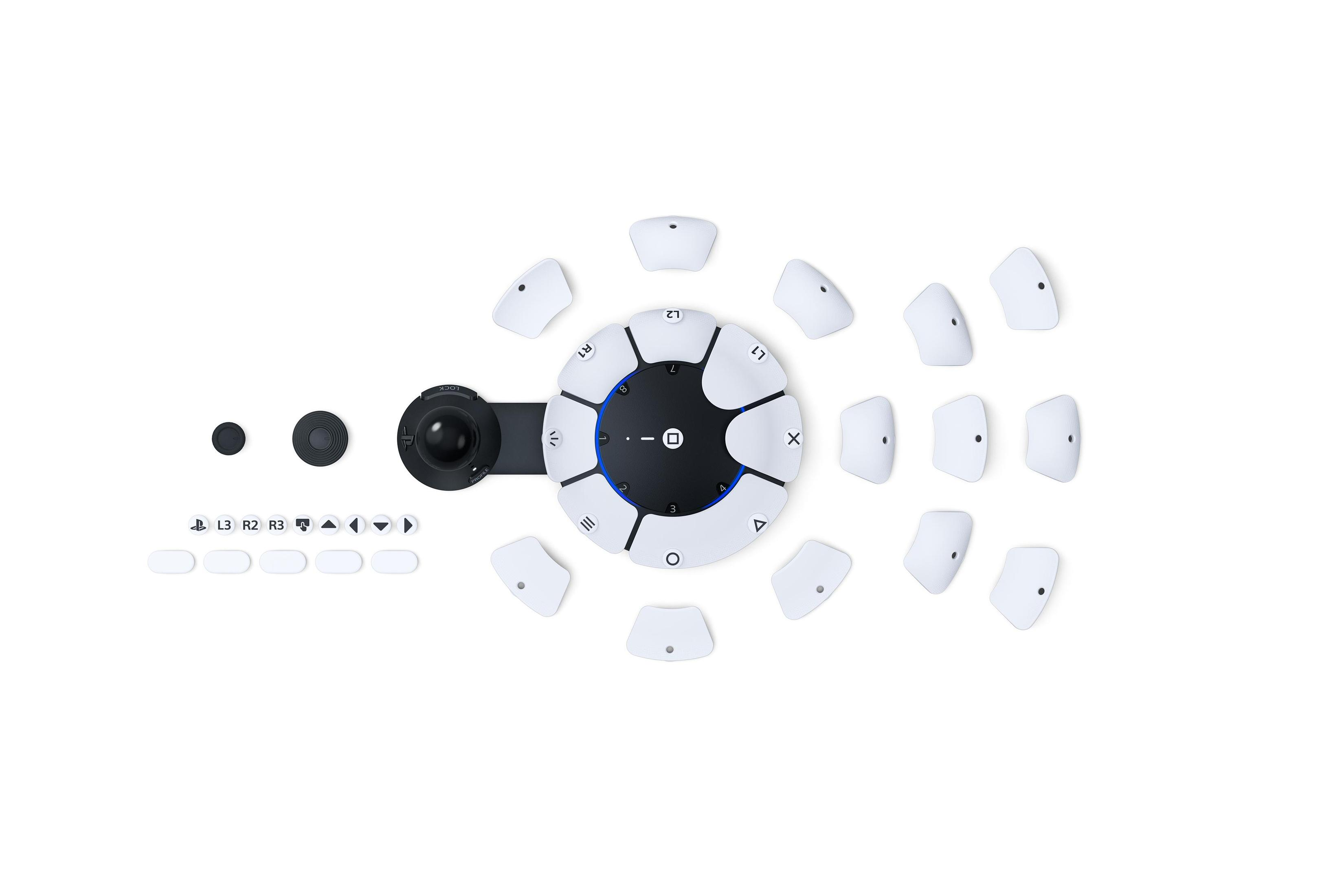 Gaming-Controller mit verschiedenen Tasten und Trackball auf weißem Grund.