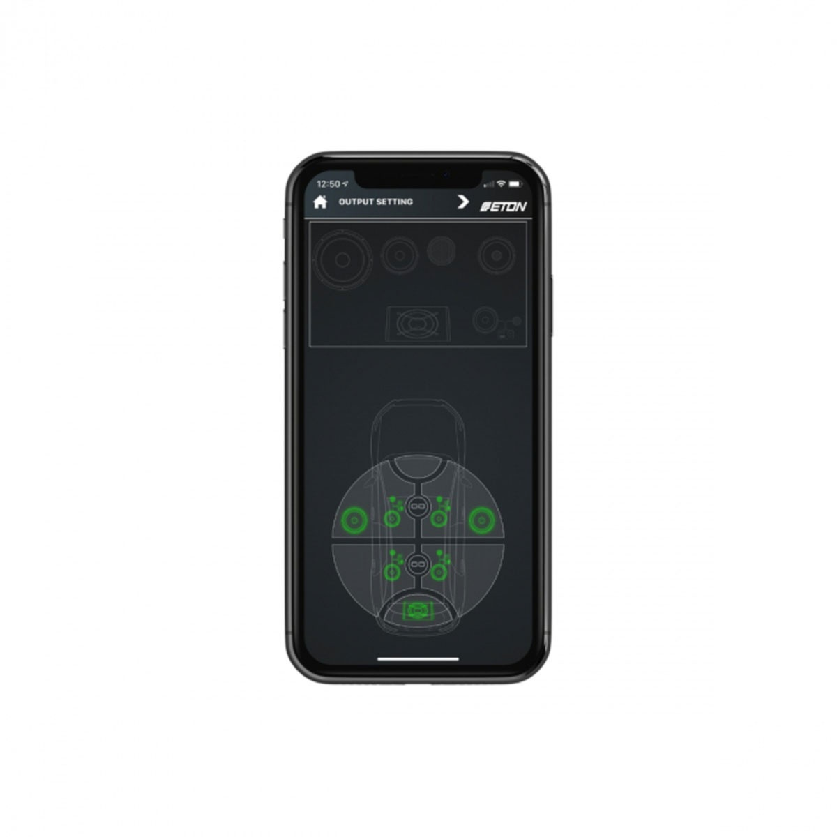 Smartphone zeigt ein Bedienfeld mit grünen Symbolen. Text: Output Setting. Der Bildschirm zeigt ein Produkt.