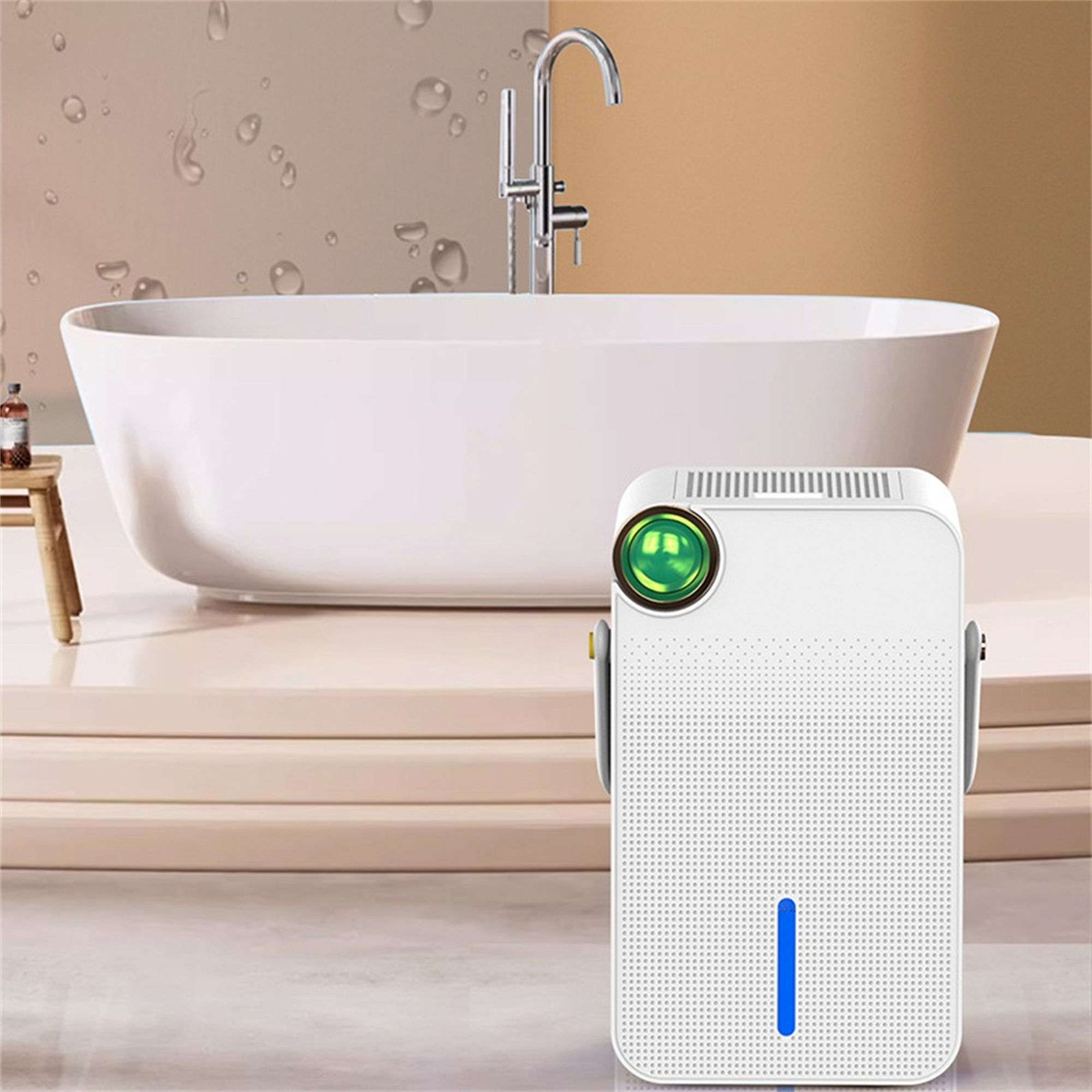 Weißer Luftreiniger mit grünem Licht neben einer Badewanne in einer Badezimmereinstellung.