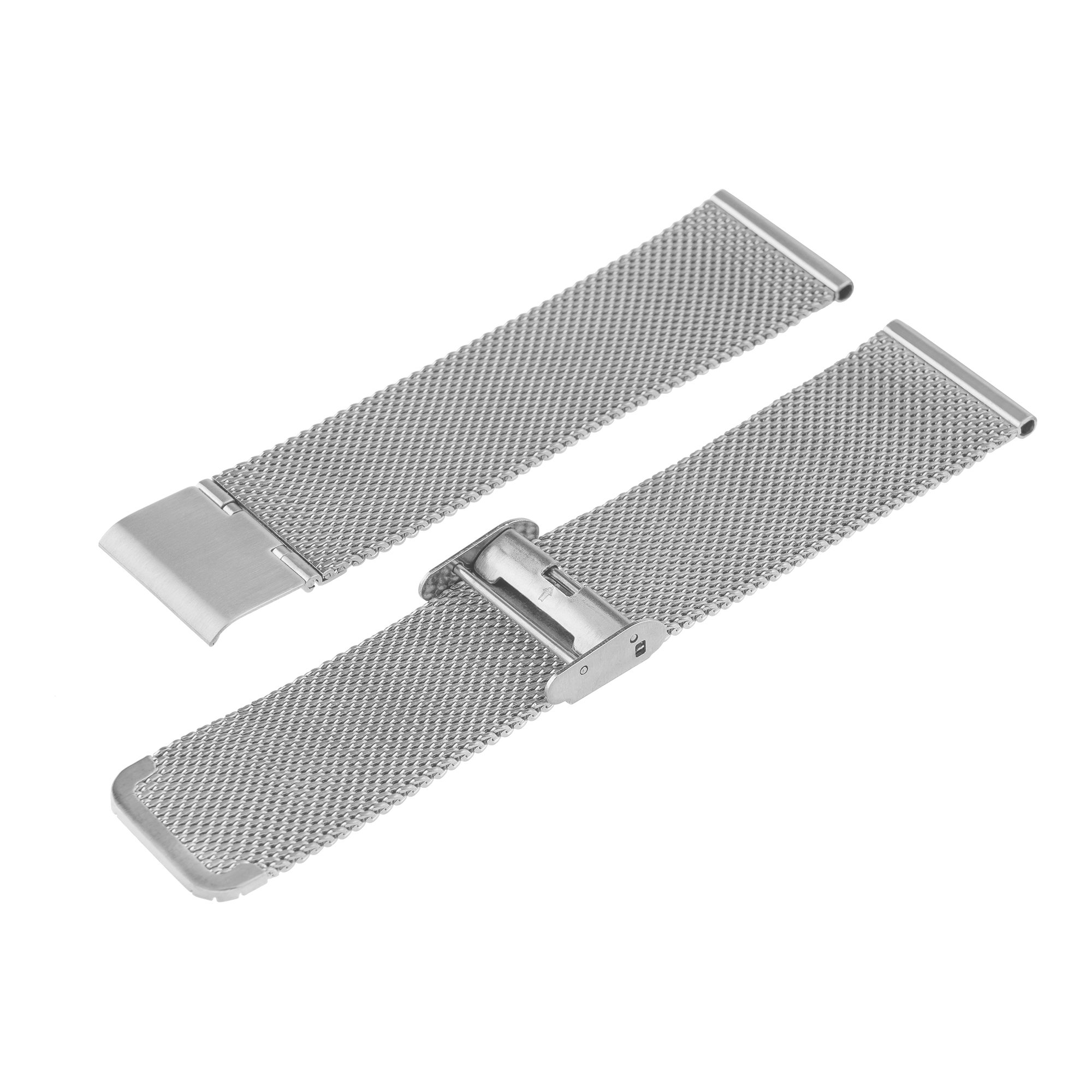 Silbernes Mesh-Uhrenarmband mit Verschluss, isoliert auf weißem Hintergrund, angewinkelte Ansicht.