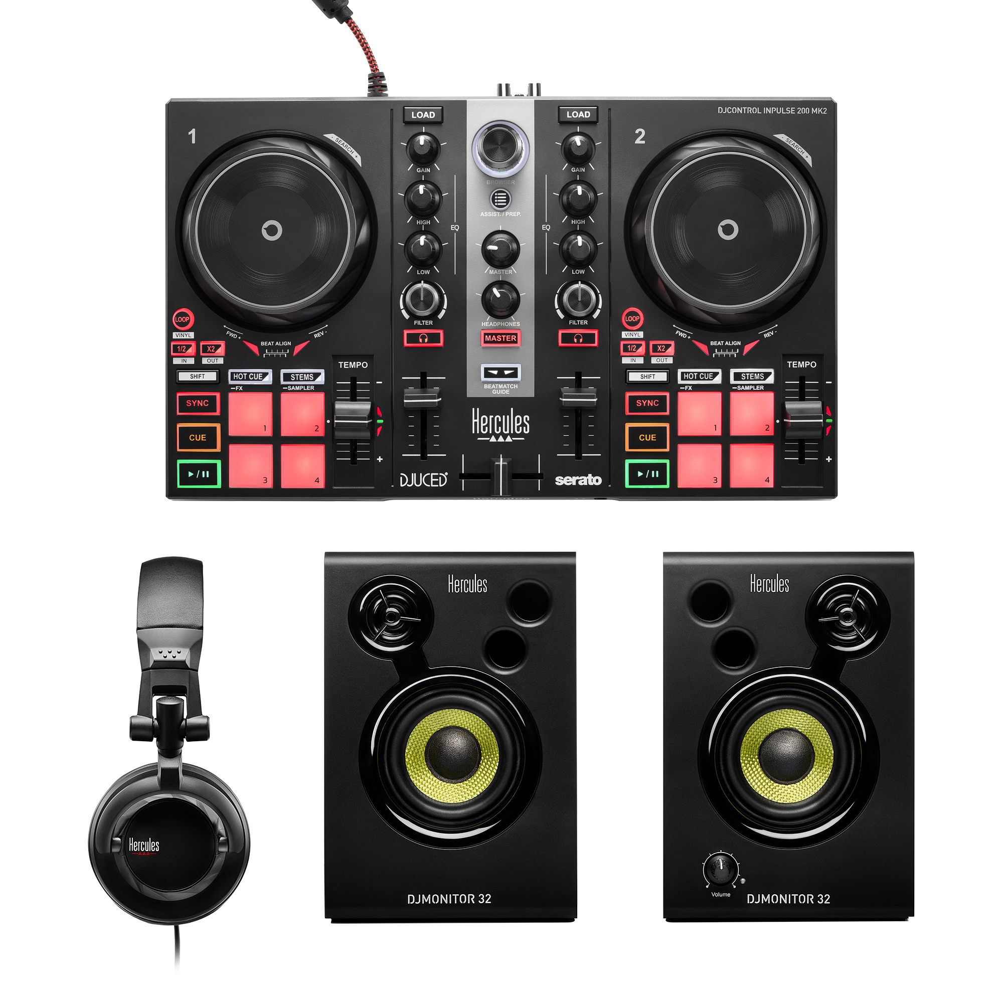 DJ-controller met hoofdtelefoon en twee monitorluidsprekers. De opstelling is zwart en rood.
