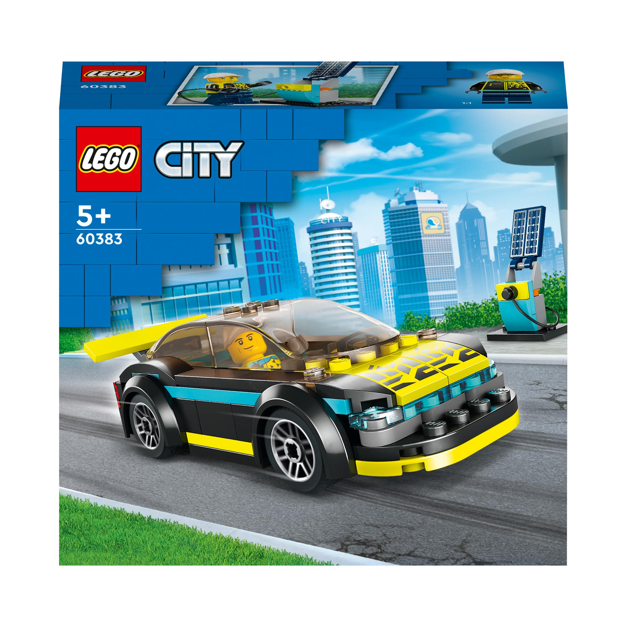 Bir yolda siyah ve sarı bir spor araba ile Lego City araba seti.