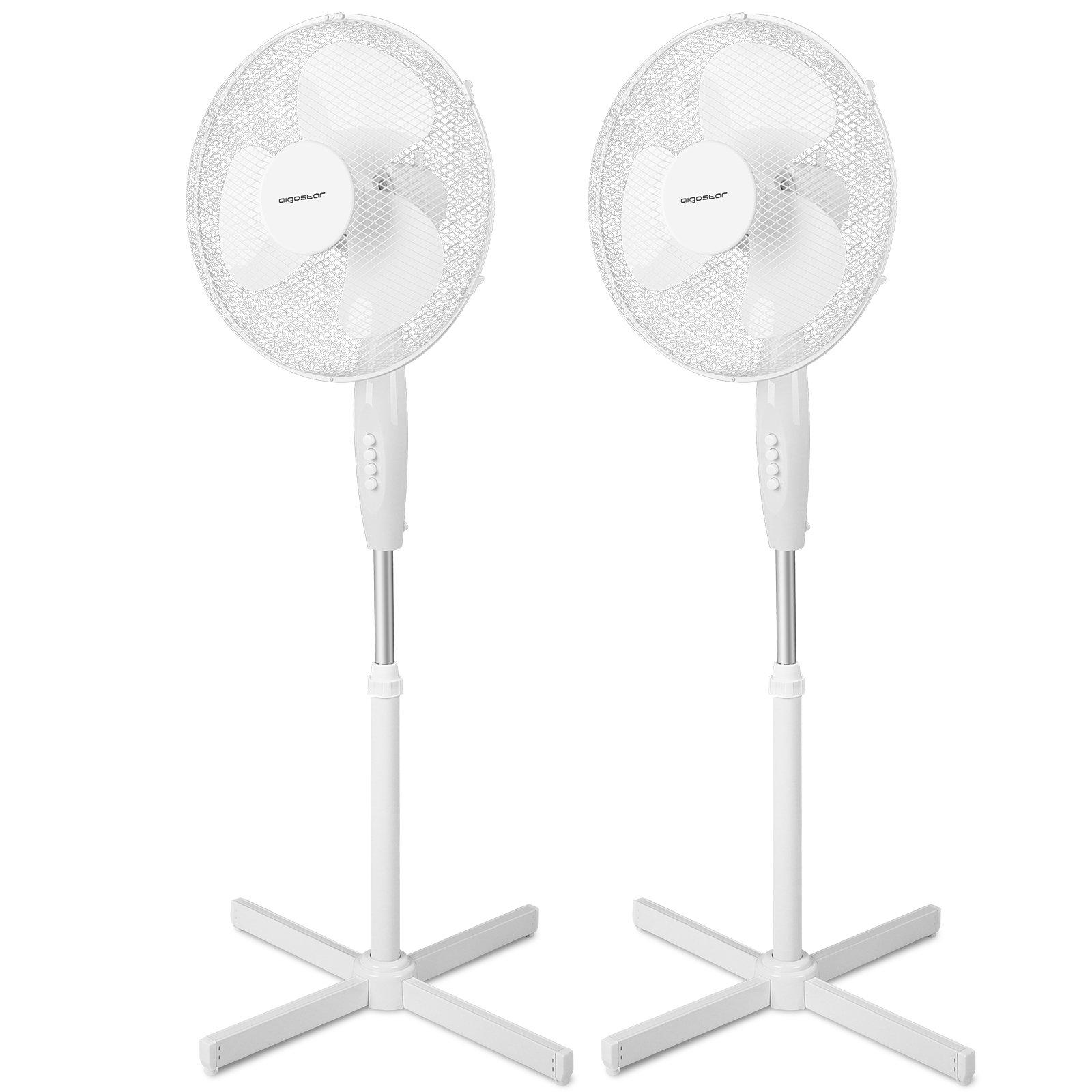 Due ventilatori a colonna bianchi con pale bianche. Hanno una base bianca. Sfondo bianco.