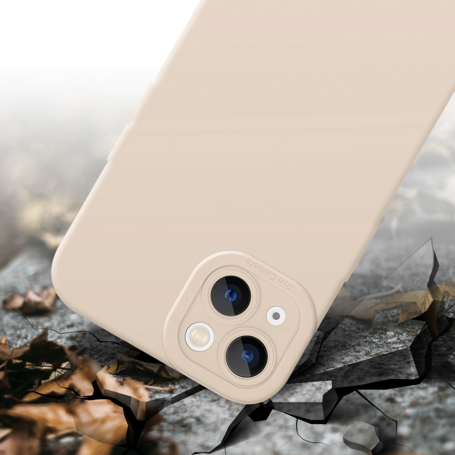 Coque de téléphone beige clair, posée sur surface fissurée. Caméra visible.