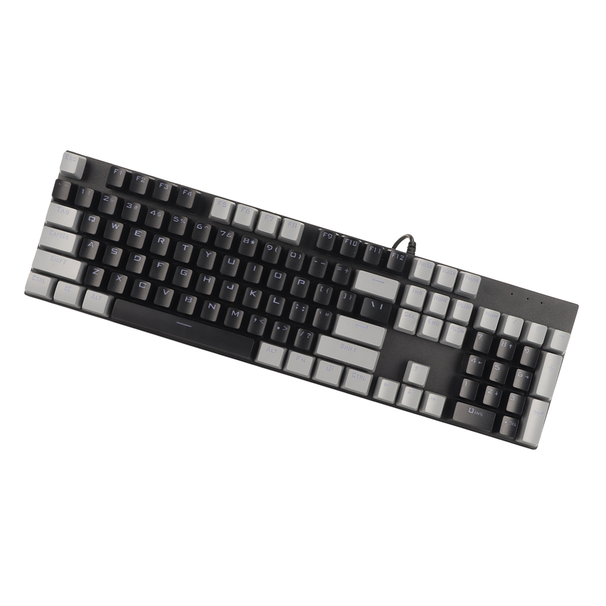 Schwarz-weiße mechanische Tastatur. Weiße Tasten rechts. Abgewinkelte Aufnahme, weißer Hintergrund.