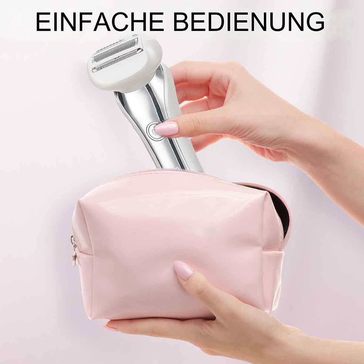 Eine Hand legt einen Rasierer in eine rosa Kosmetiktasche.