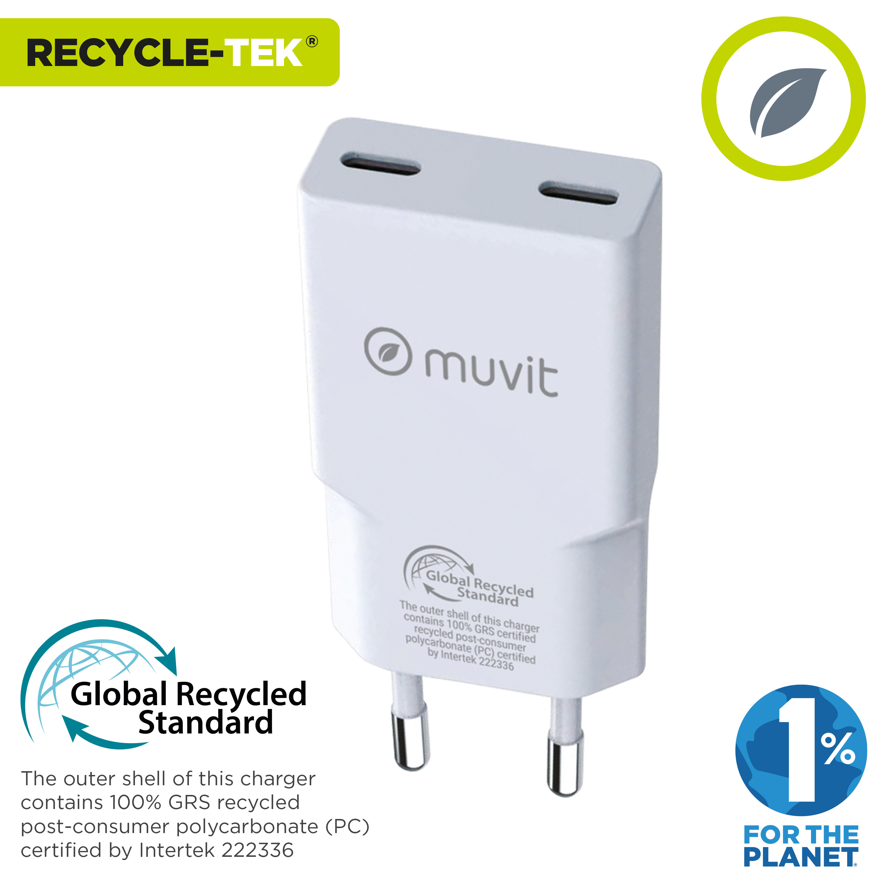 Cargador Muvit blanco con dos clavijas, logotipos de reciclaje, fondo blanco.